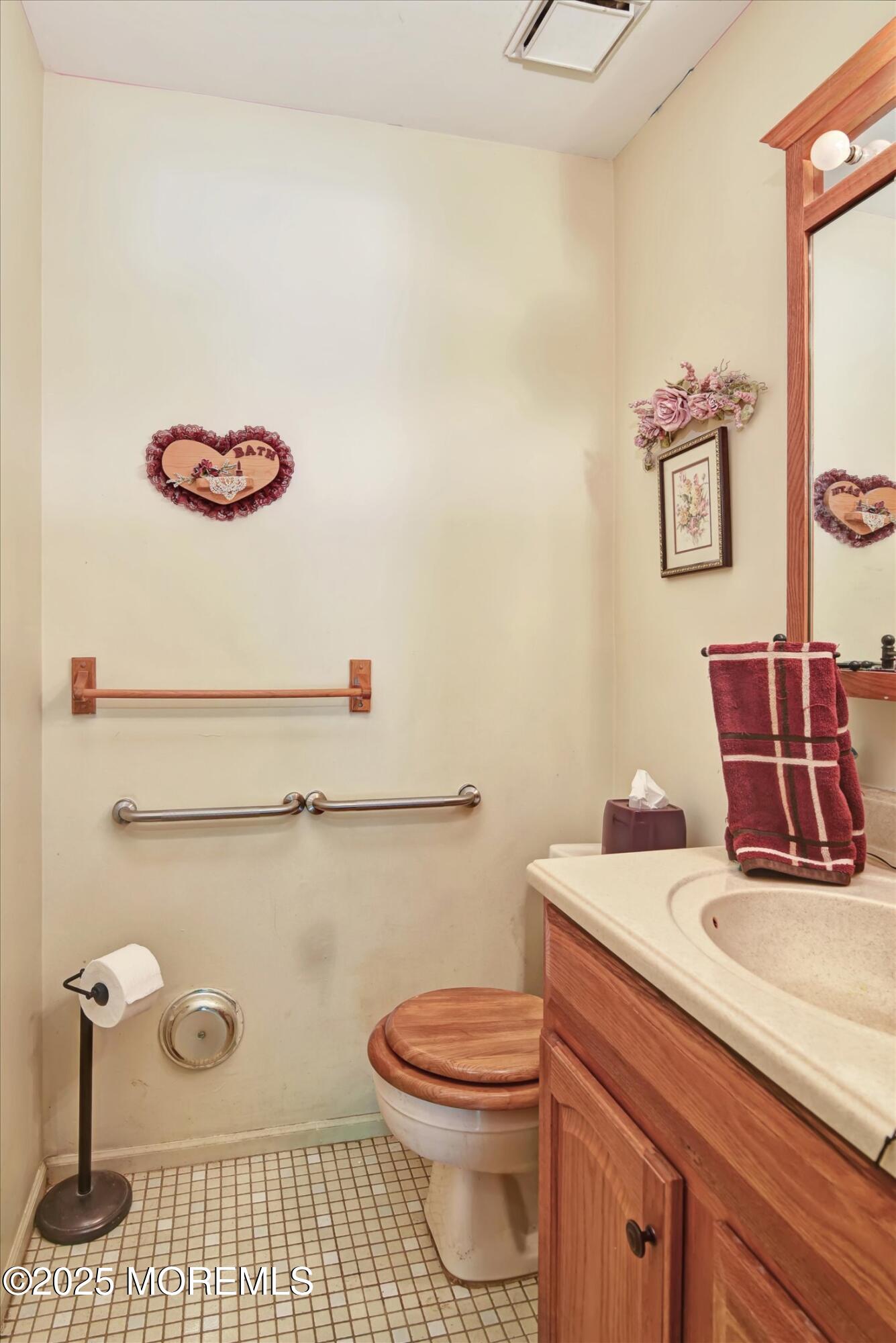 41 Lindsay Court, 8