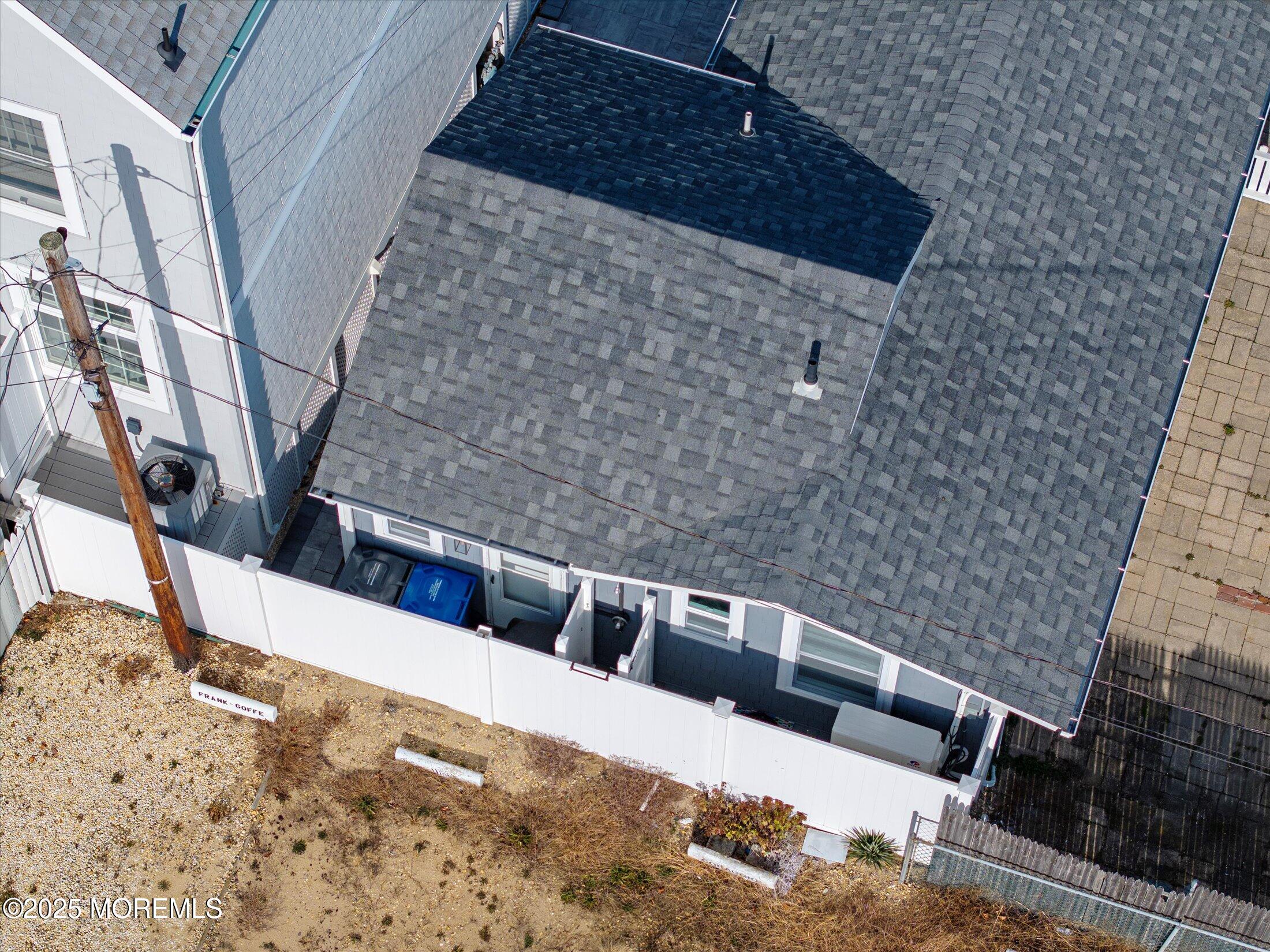 12 W Rutherford Lane