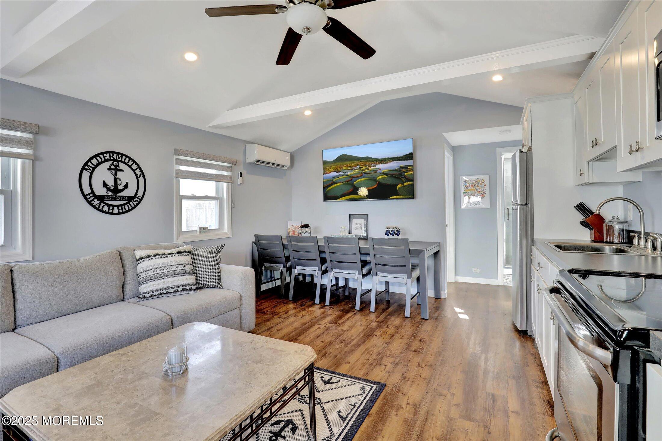 12 W Rutherford Lane