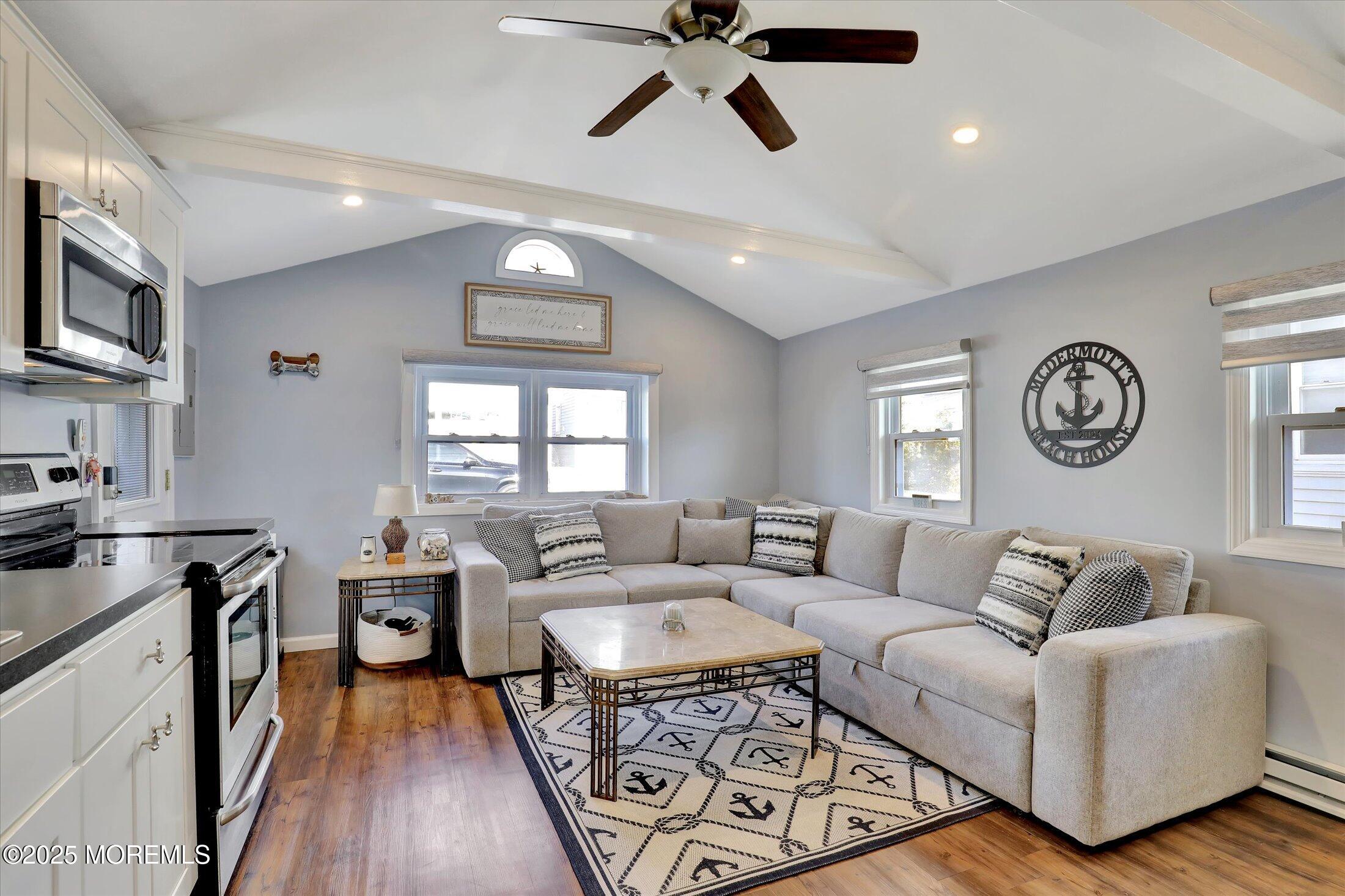 12 W Rutherford Lane