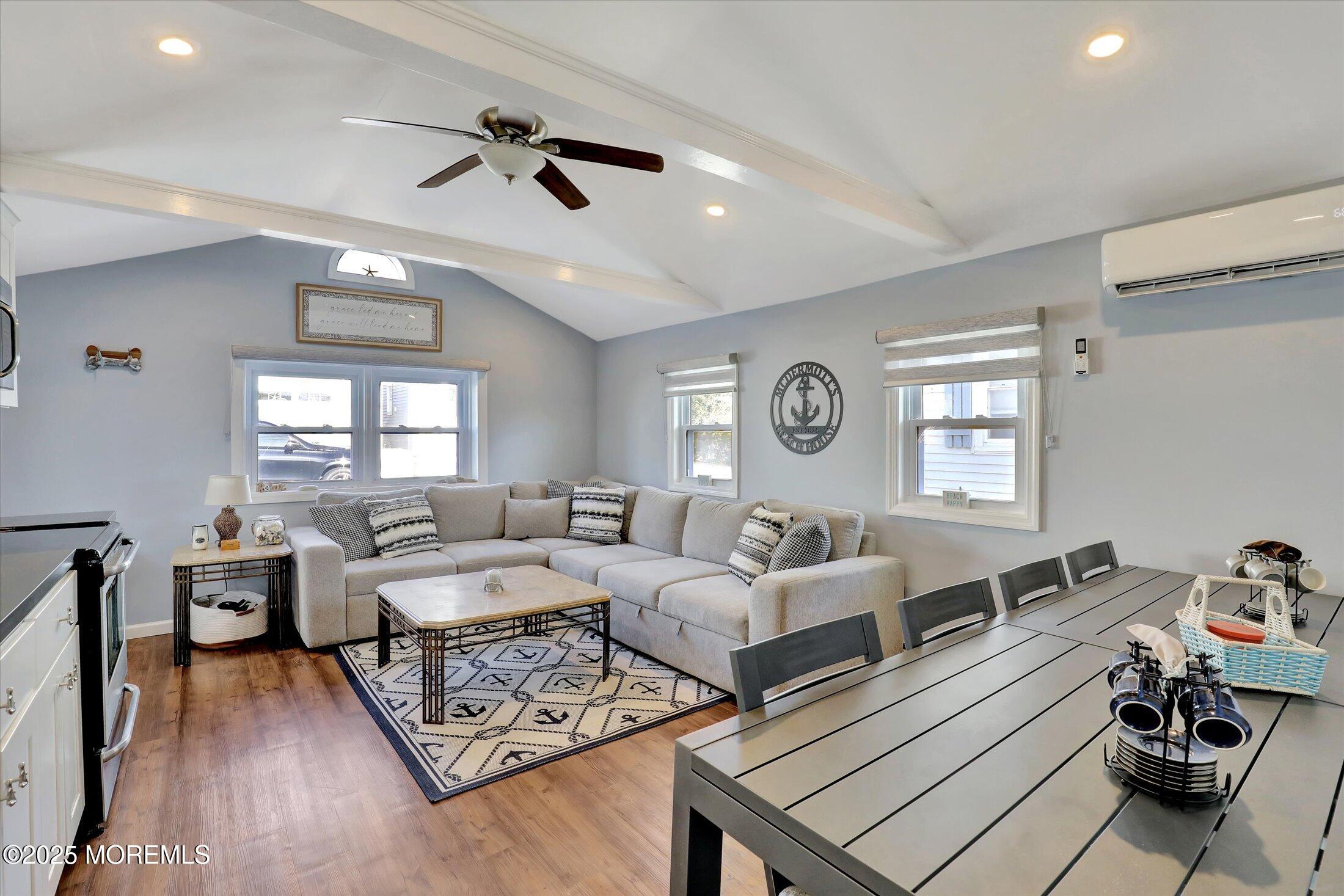 12 W Rutherford Lane