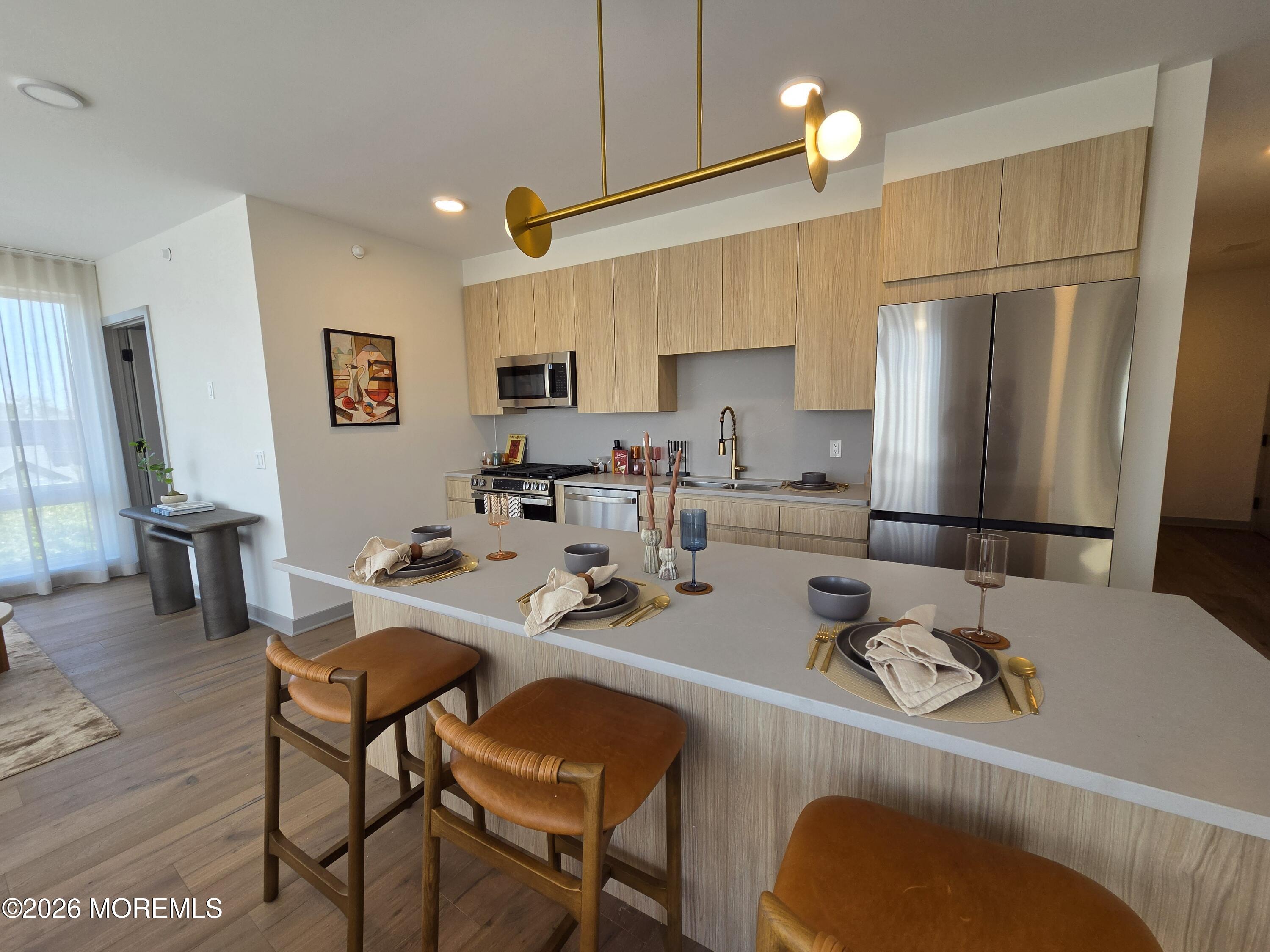 665 2nd Avenue 308