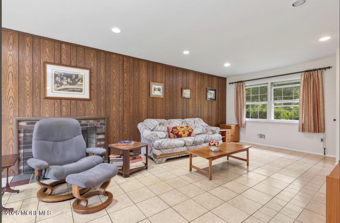39 Koster Drive