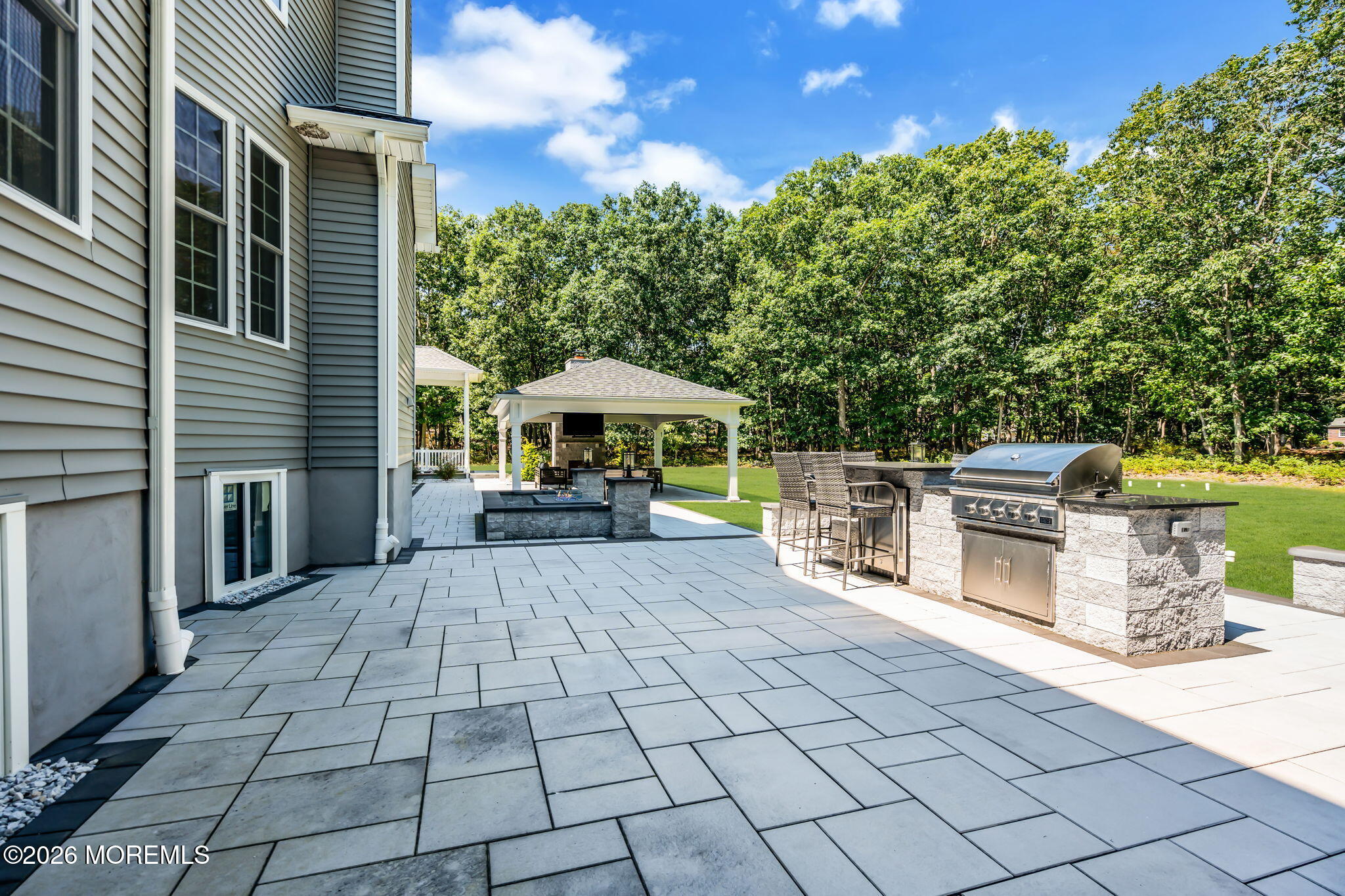 6 Parker Court