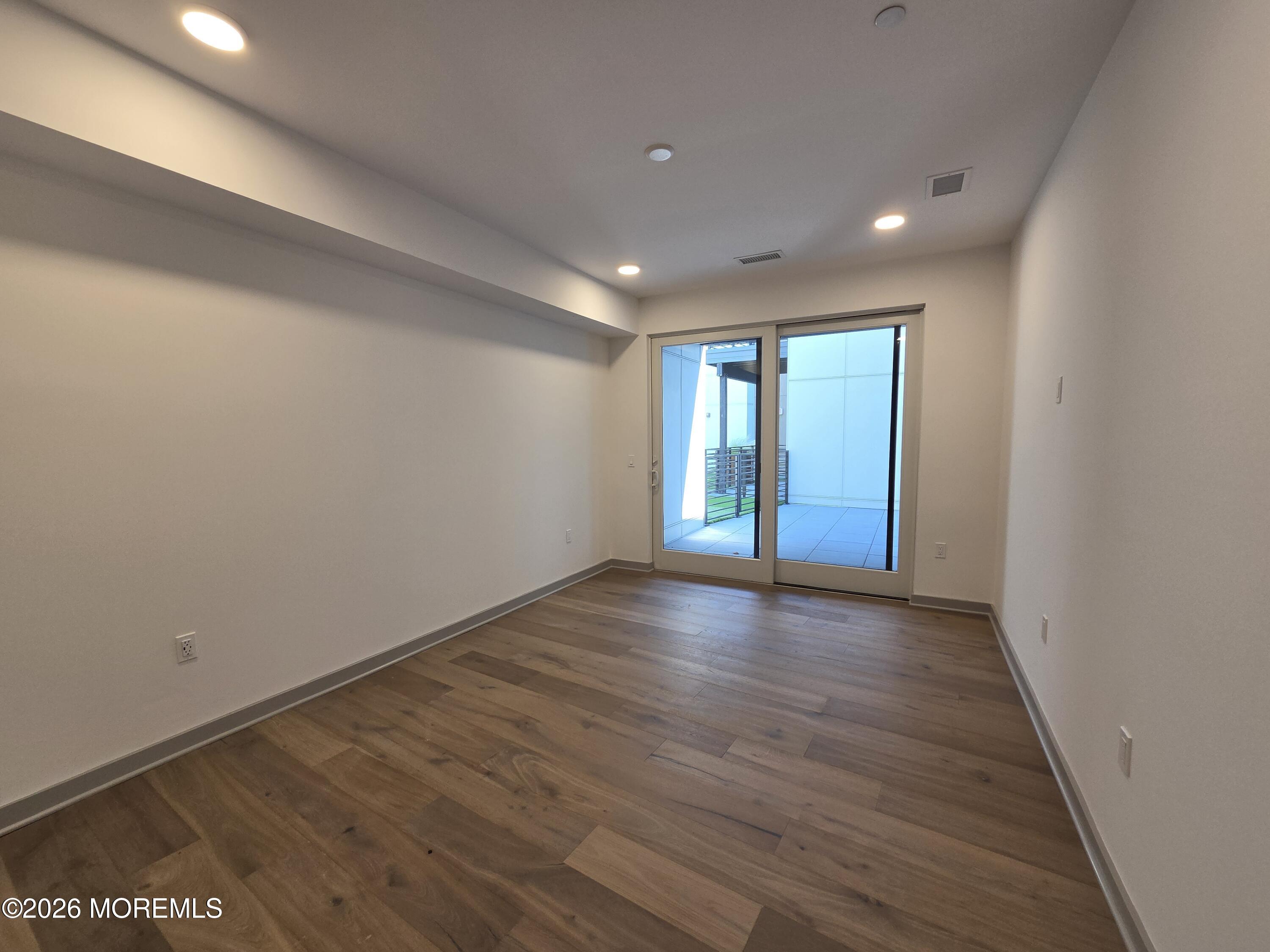 665 Second Avenue 301
