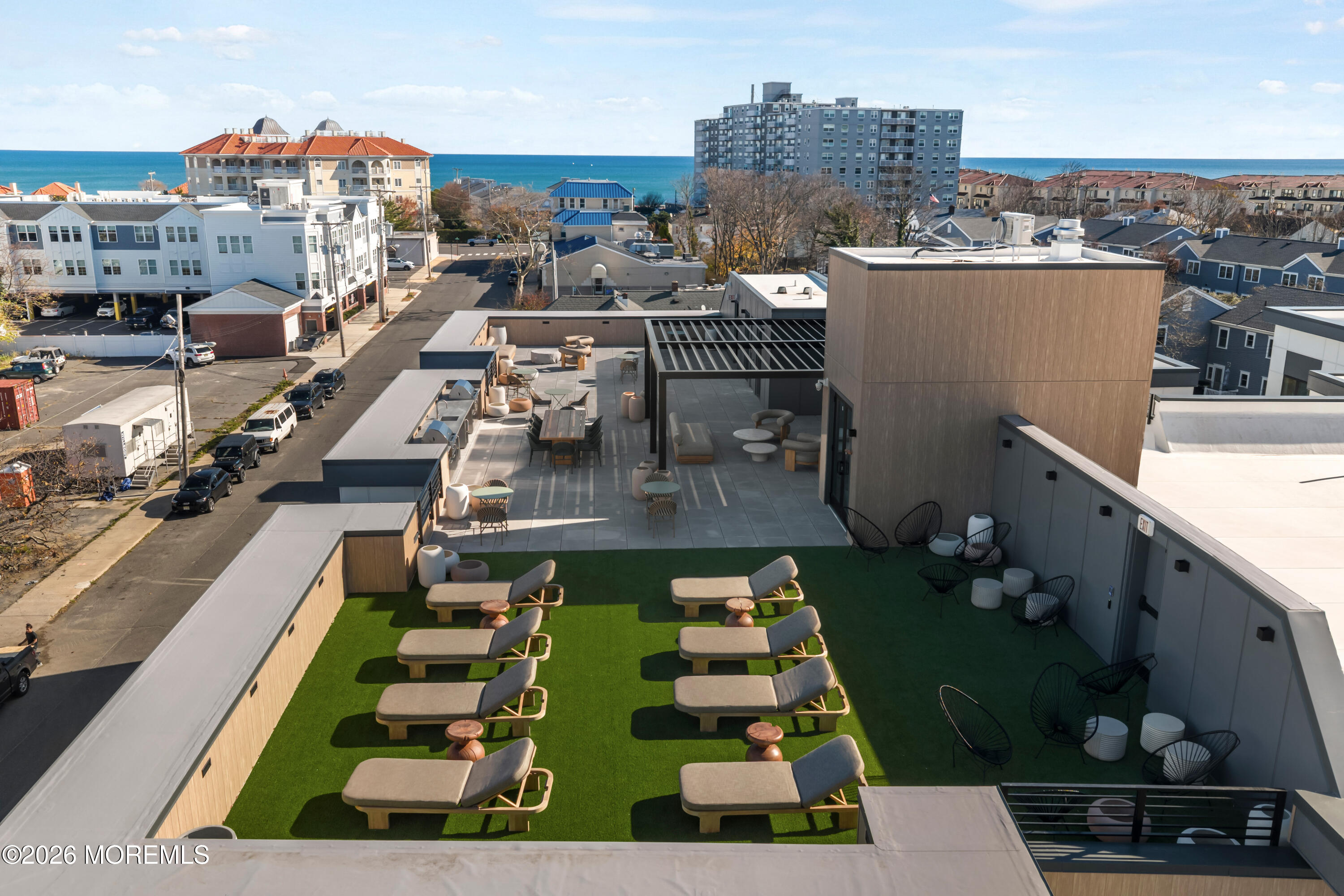 665 Second Avenue 301