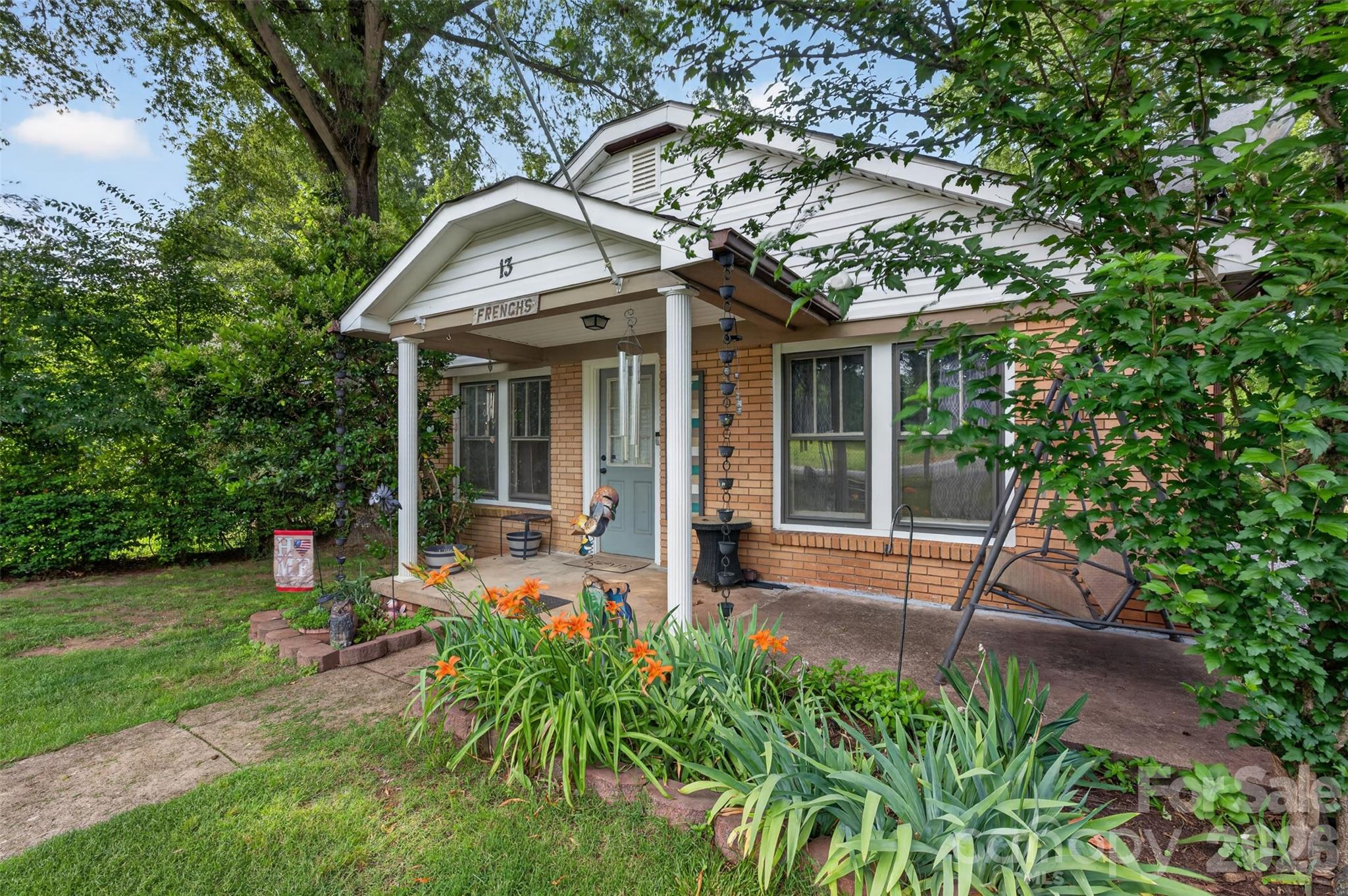 13 E Murray Street
