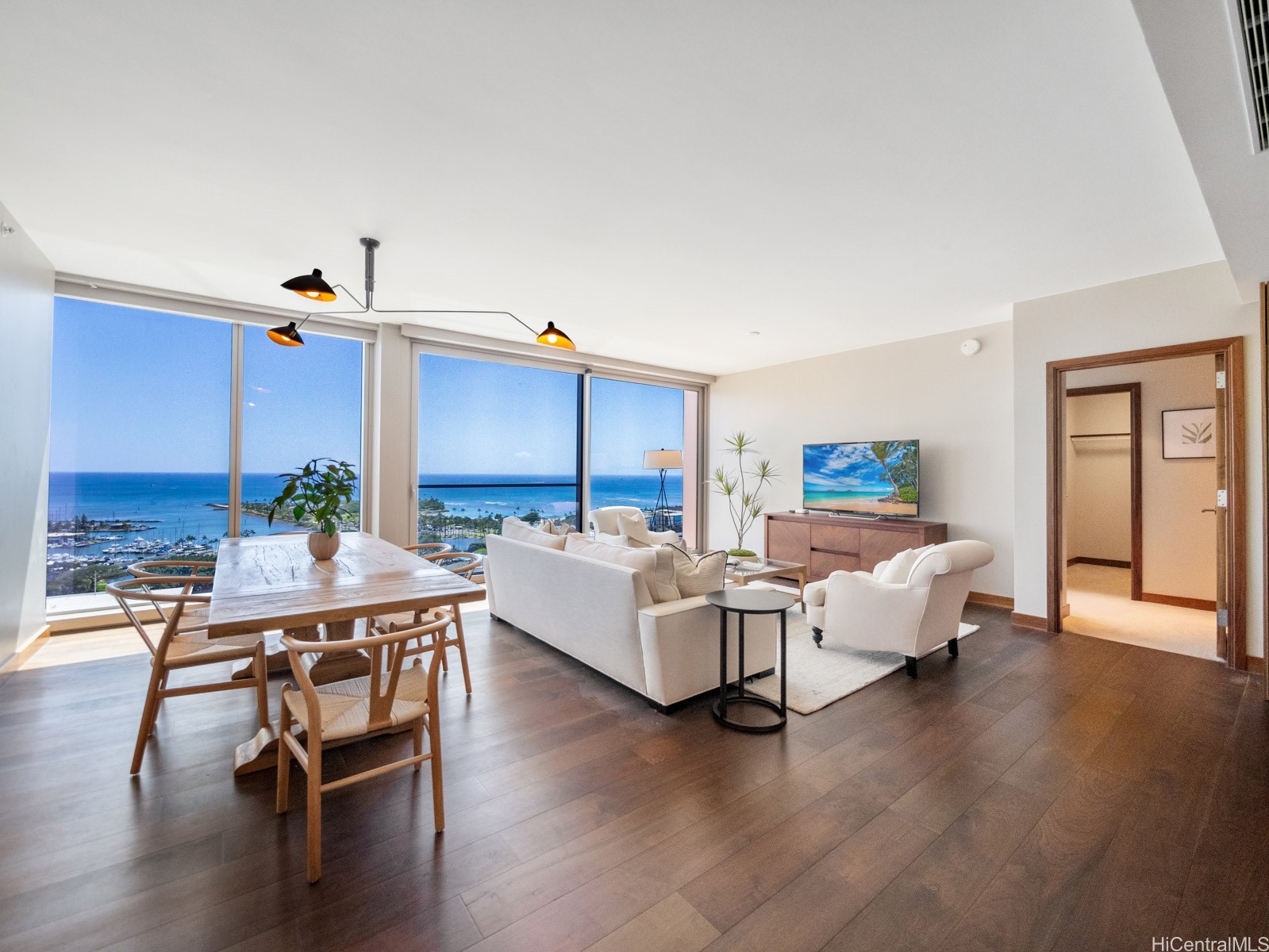 1555 Kapiolani Boulevard 2002
