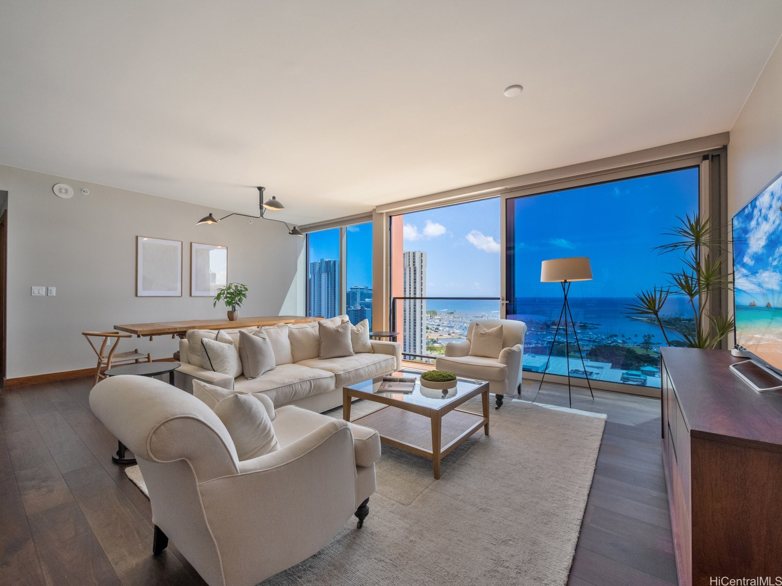 1555 Kapiolani Boulevard 2002