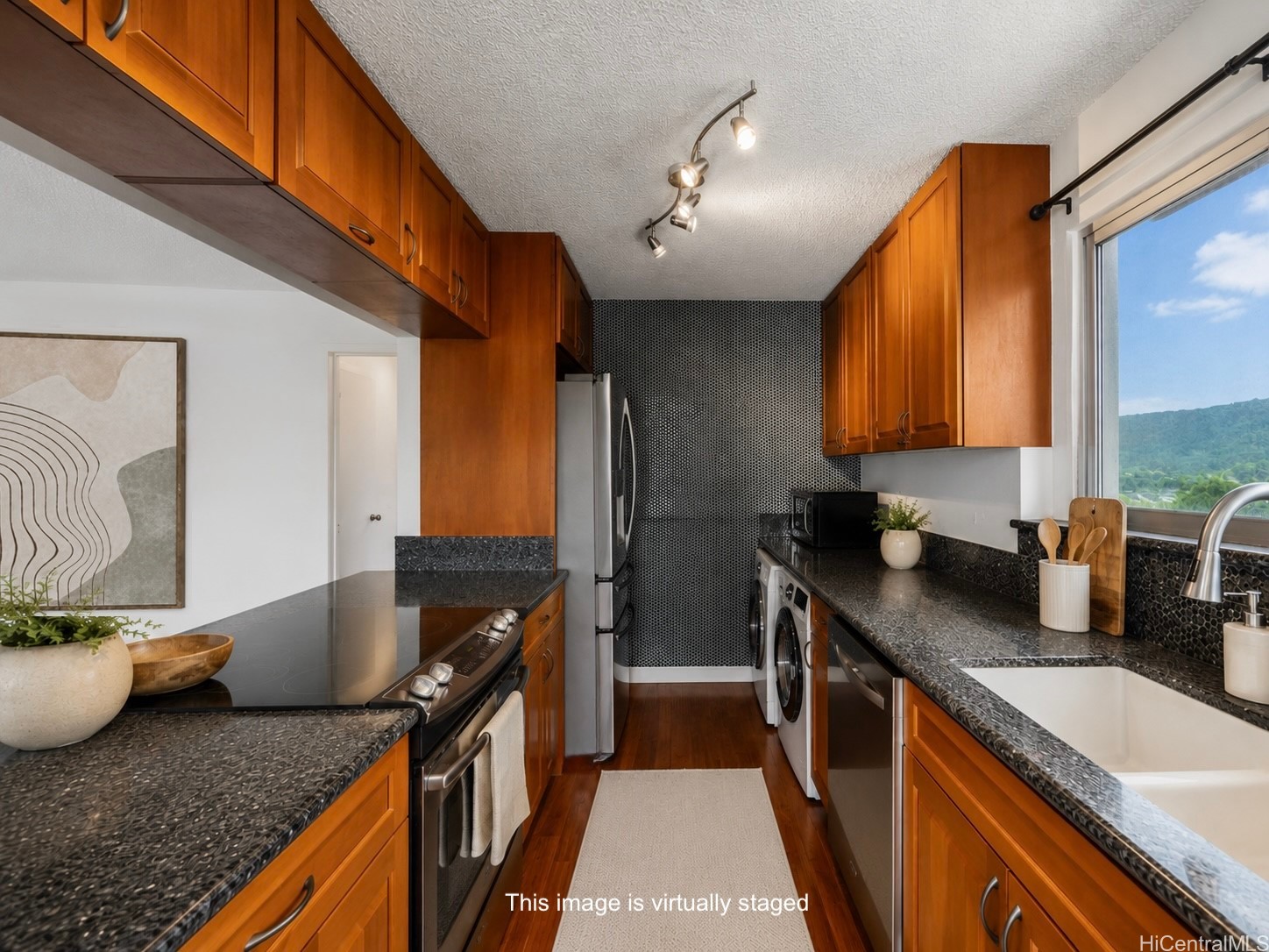 1111 Wilder Avenue 10A