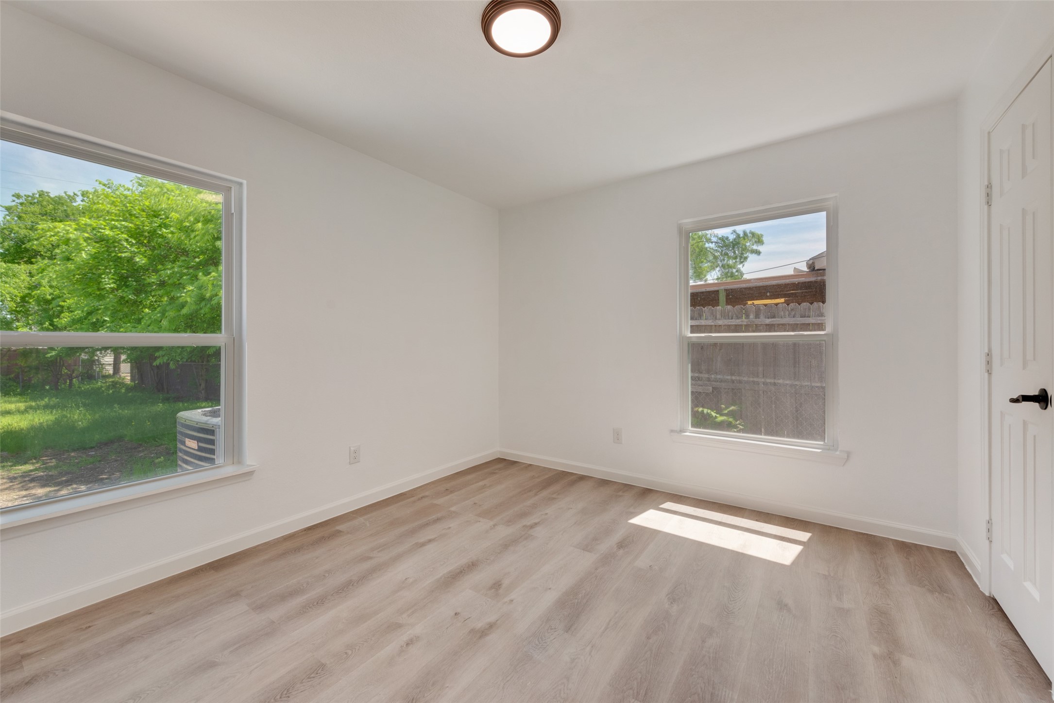 905 SW 4th Street