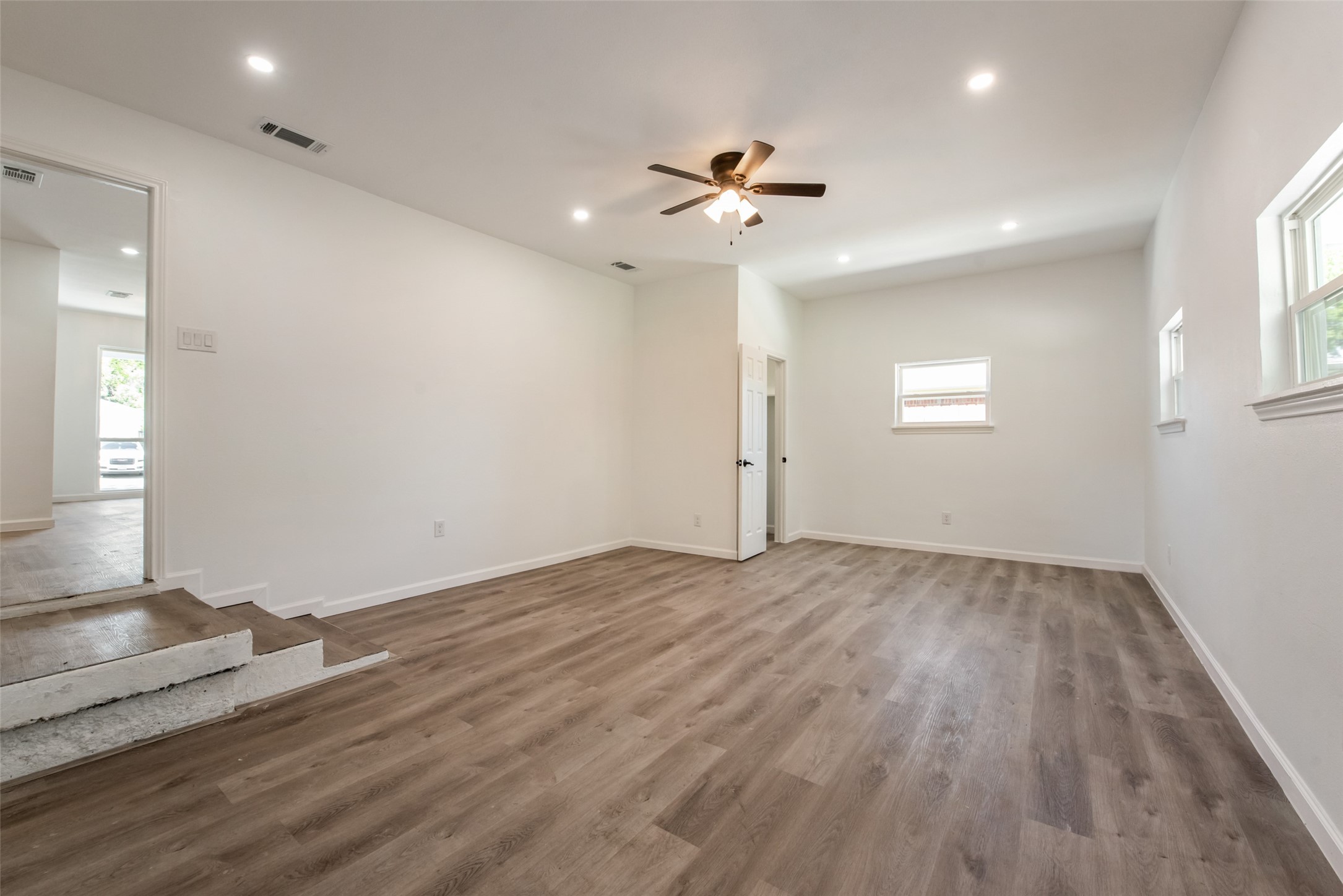 905 SW 4th Street
