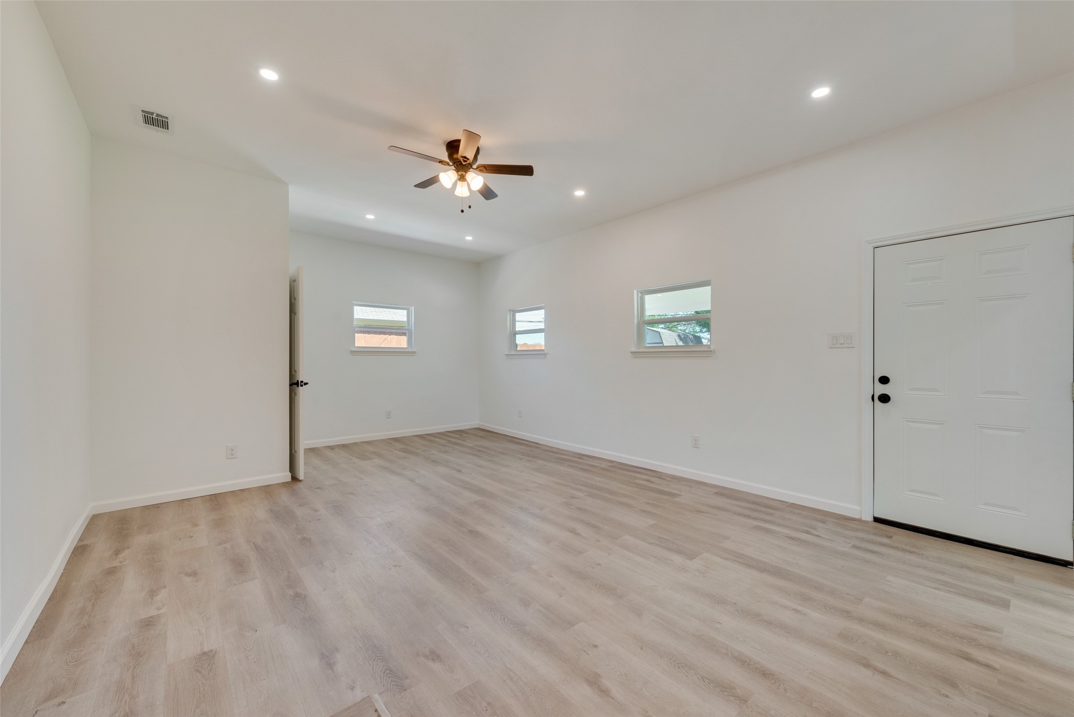 905 SW 4th Street