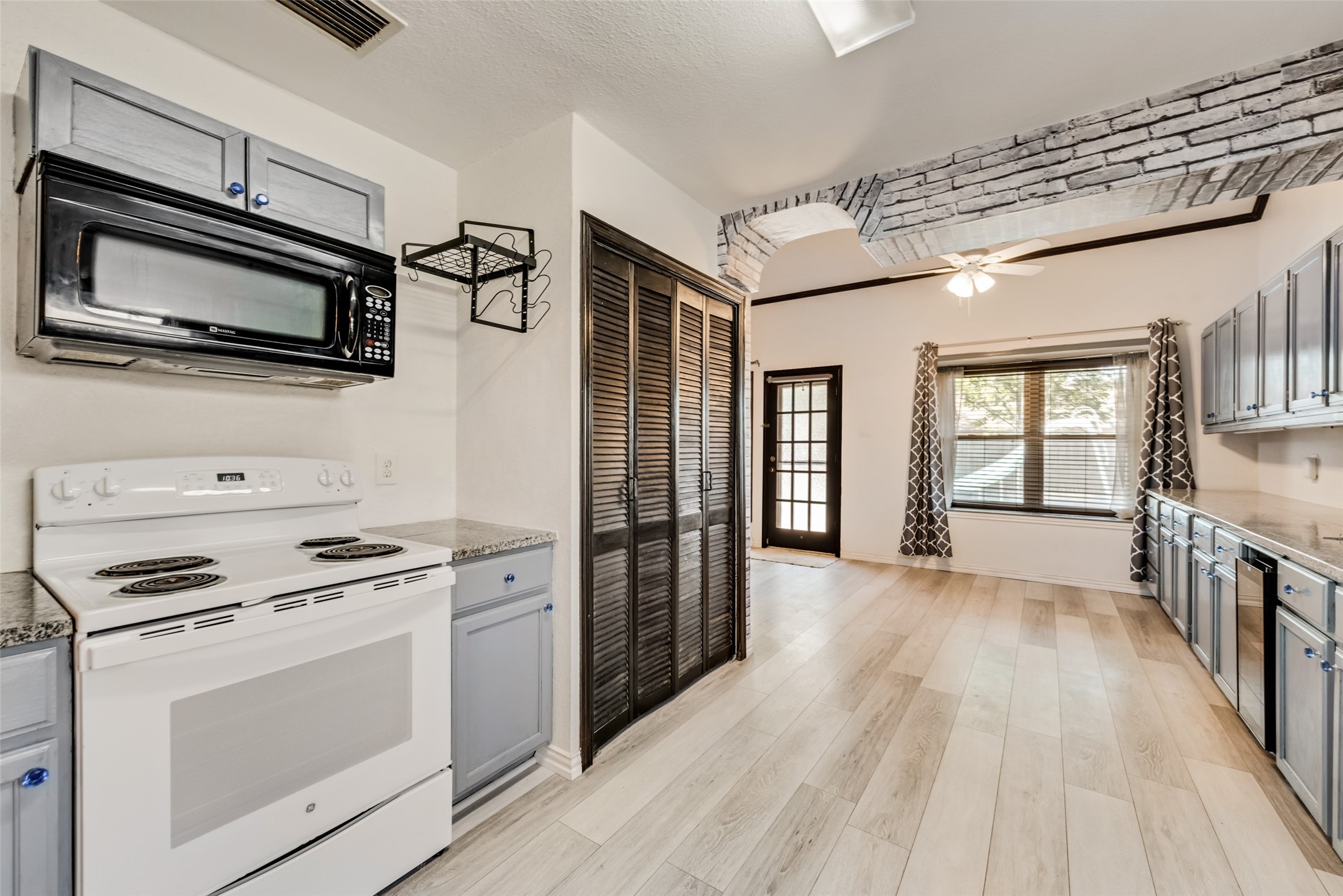 2521 Seven Hills Drive