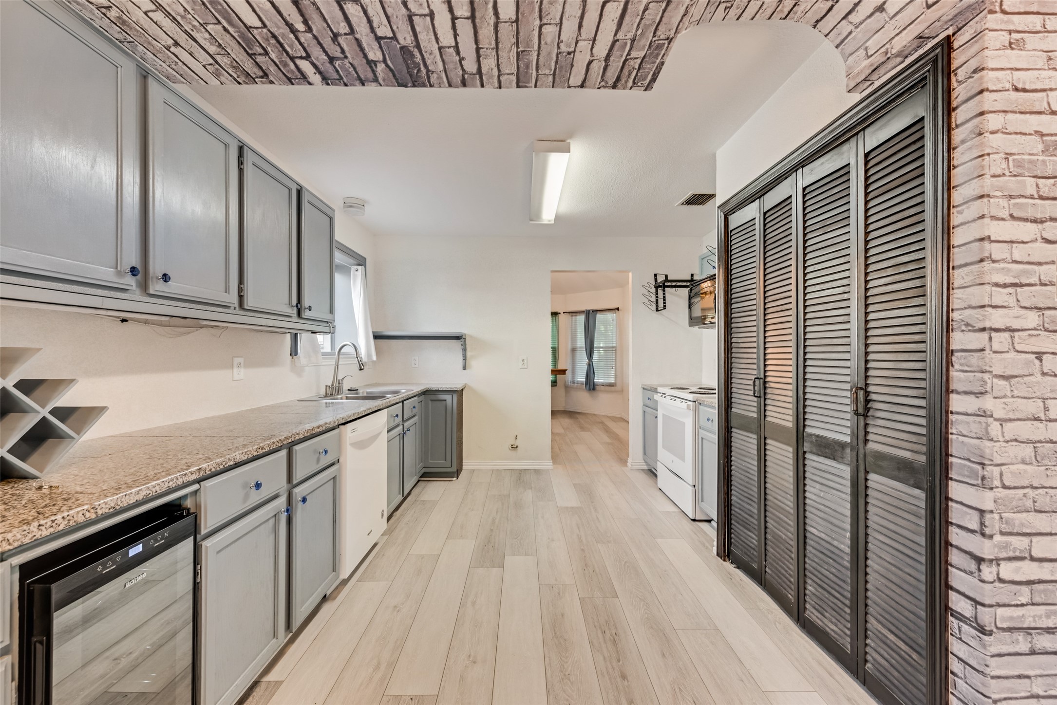 2521 Seven Hills Drive