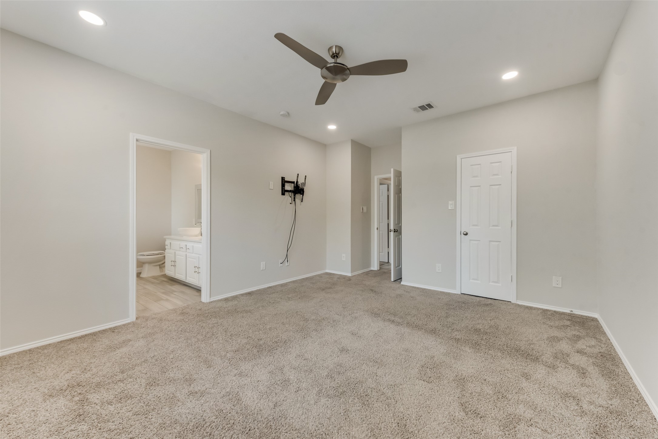 3901 Pitchstone Drive