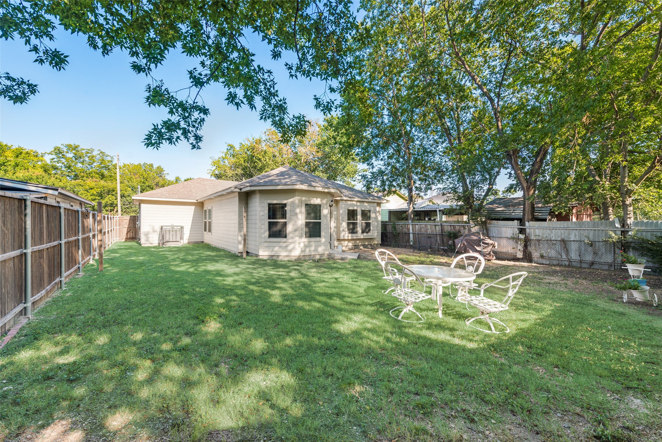 533 Jonelle Avenue