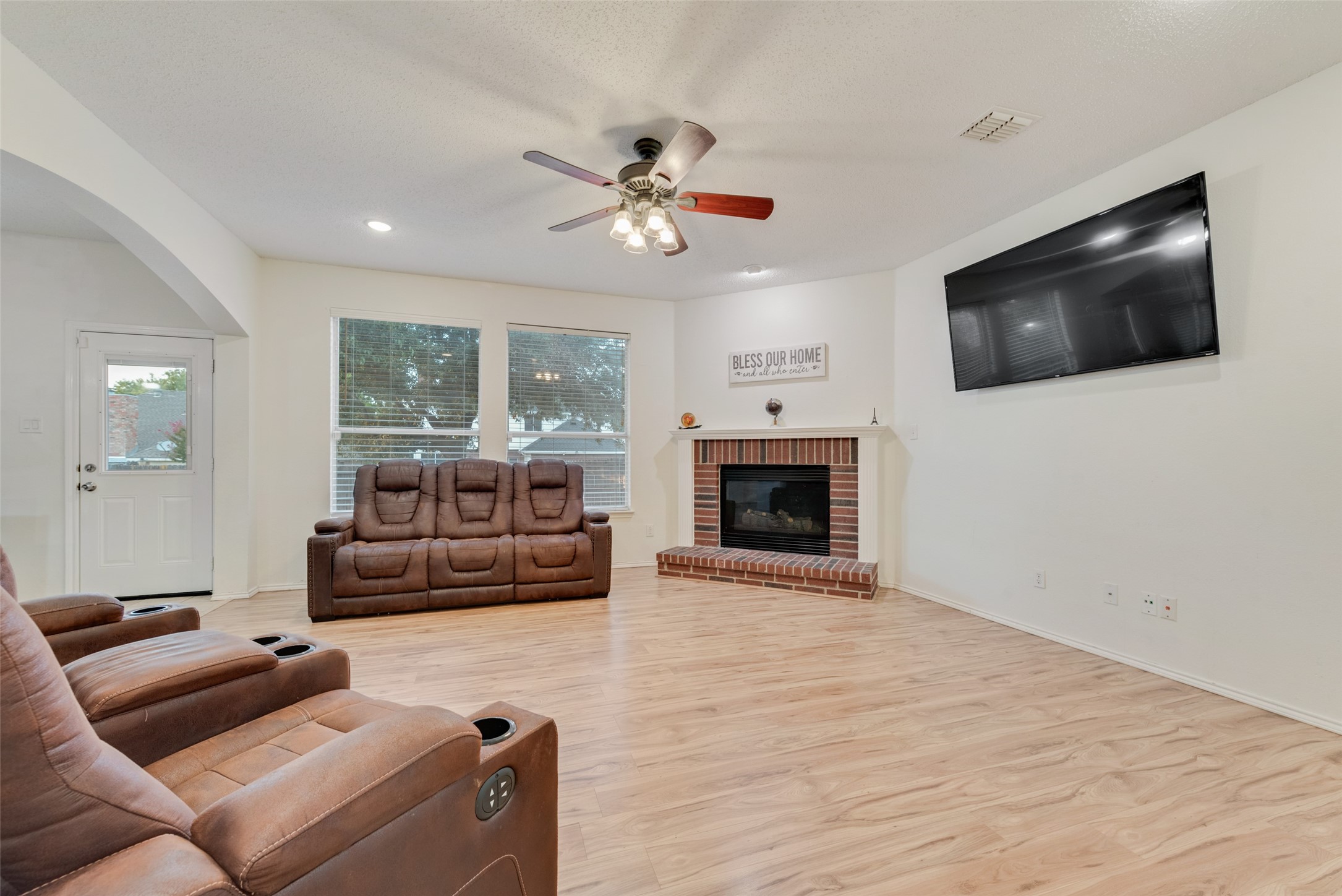 709 Longleaf Drive
