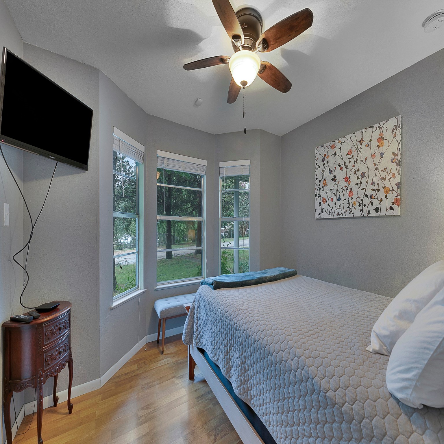 102 Point O View Street