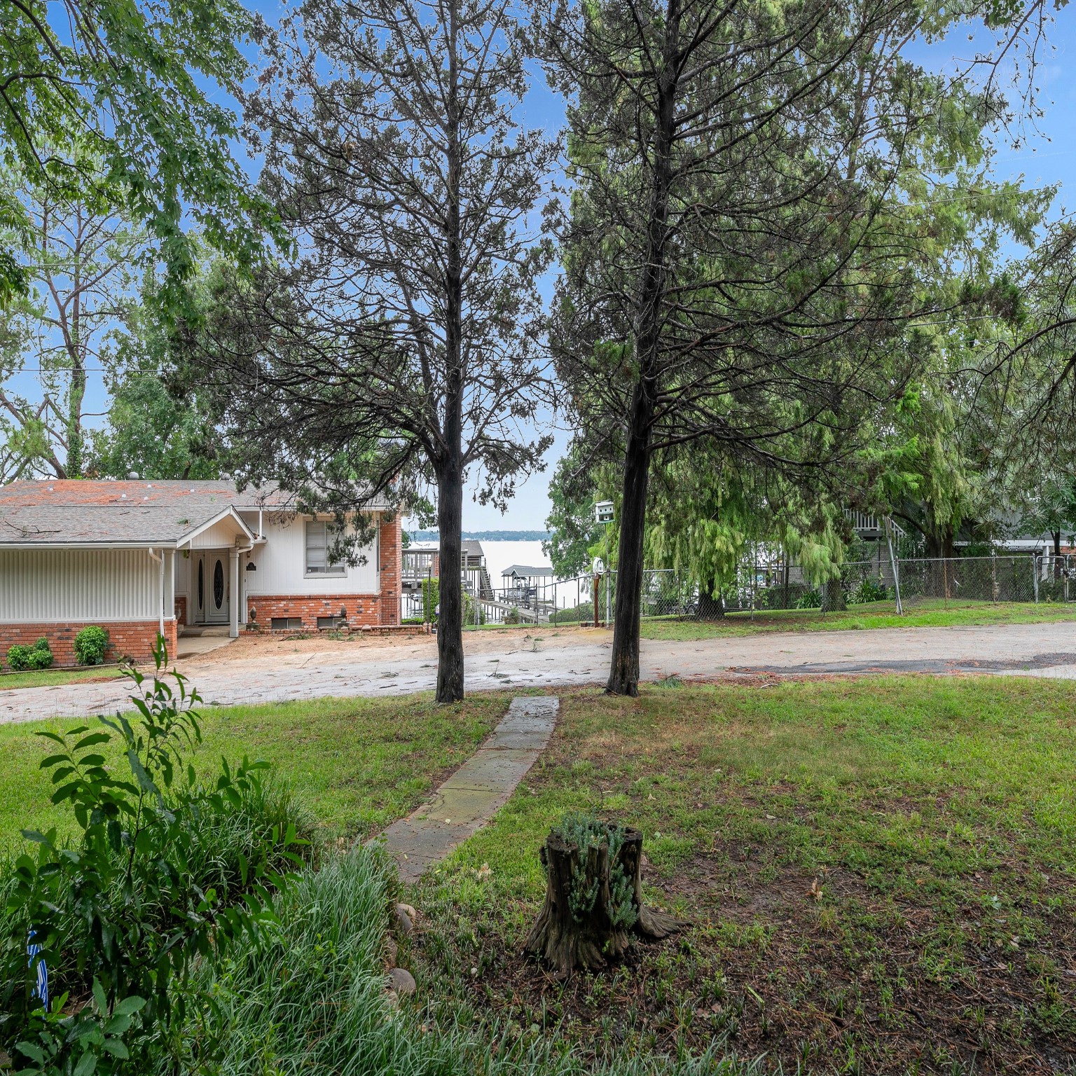 102 Point O View Street