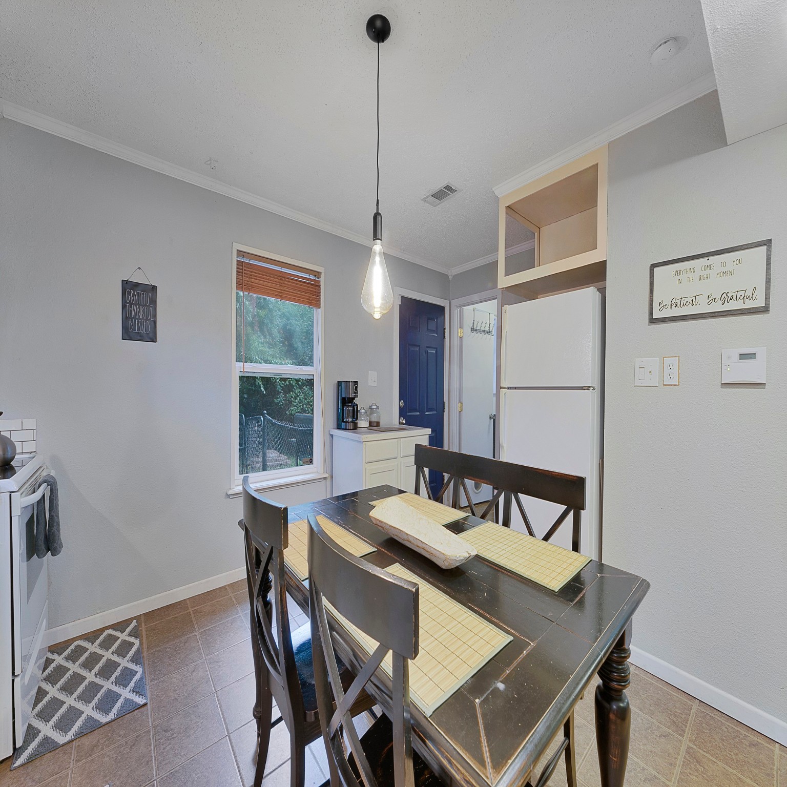 102 Point O View Street