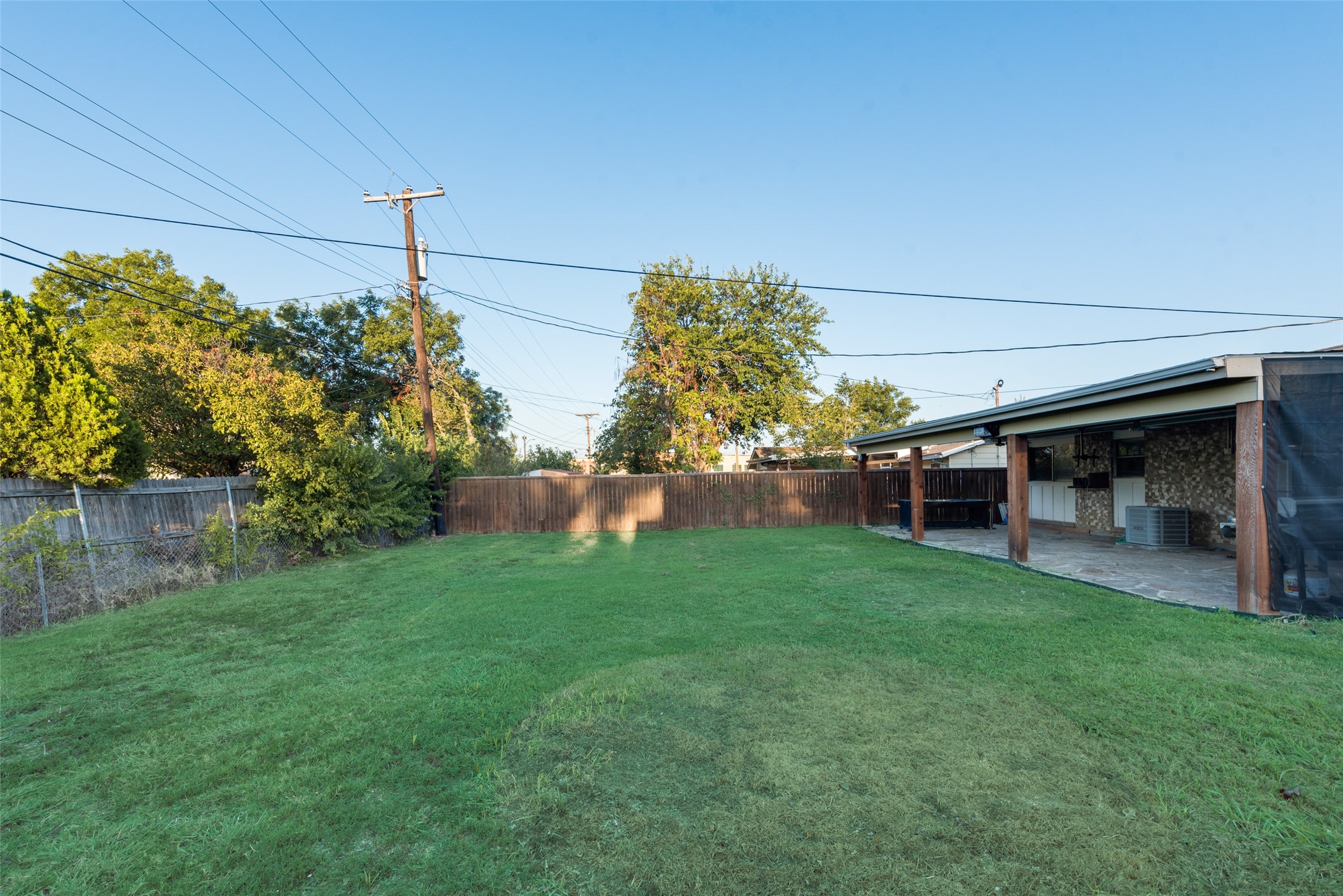 2217 Marilyn Lane