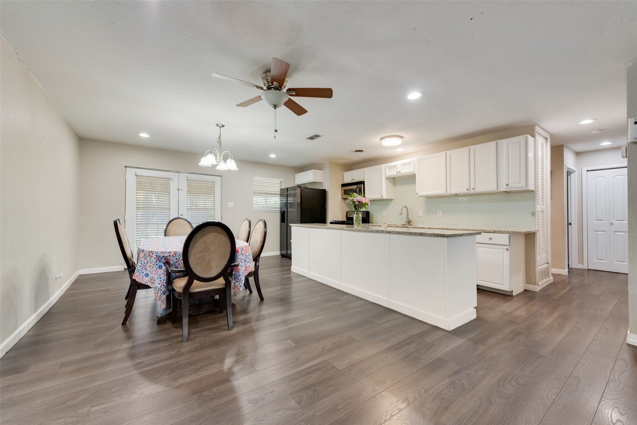 2217 Marilyn Lane