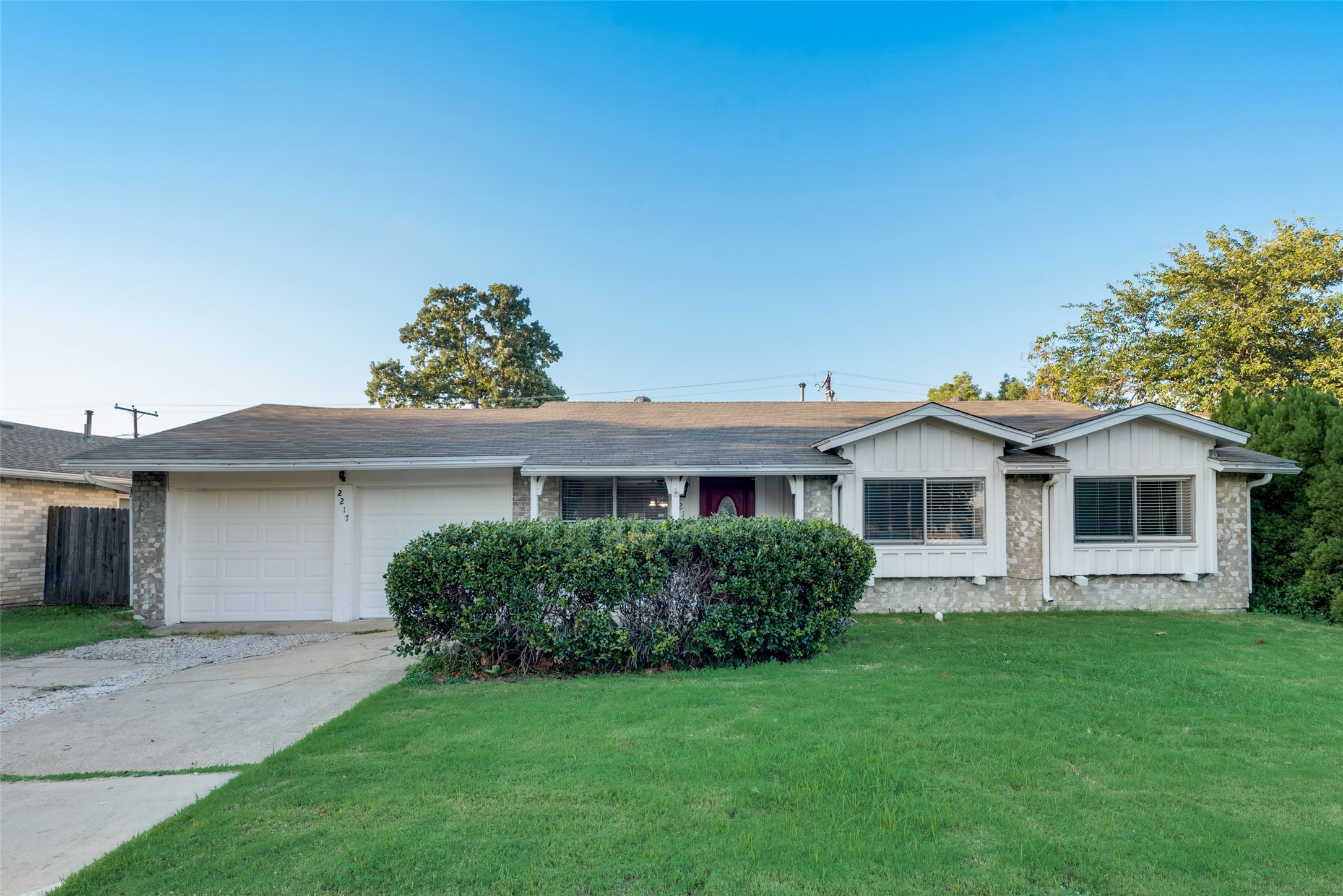 2217 Marilyn Lane