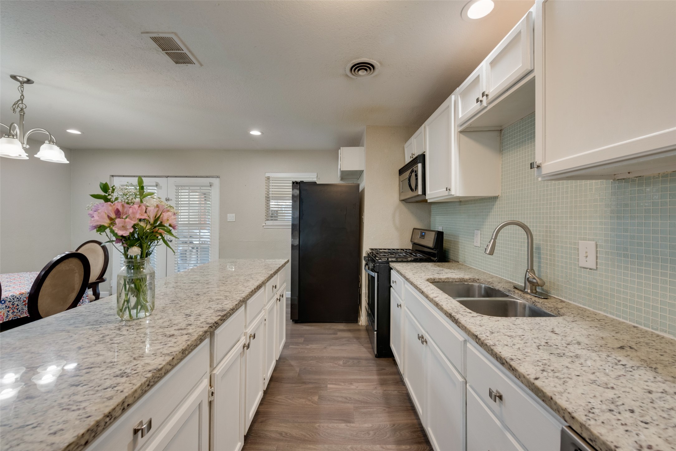 2217 Marilyn Lane