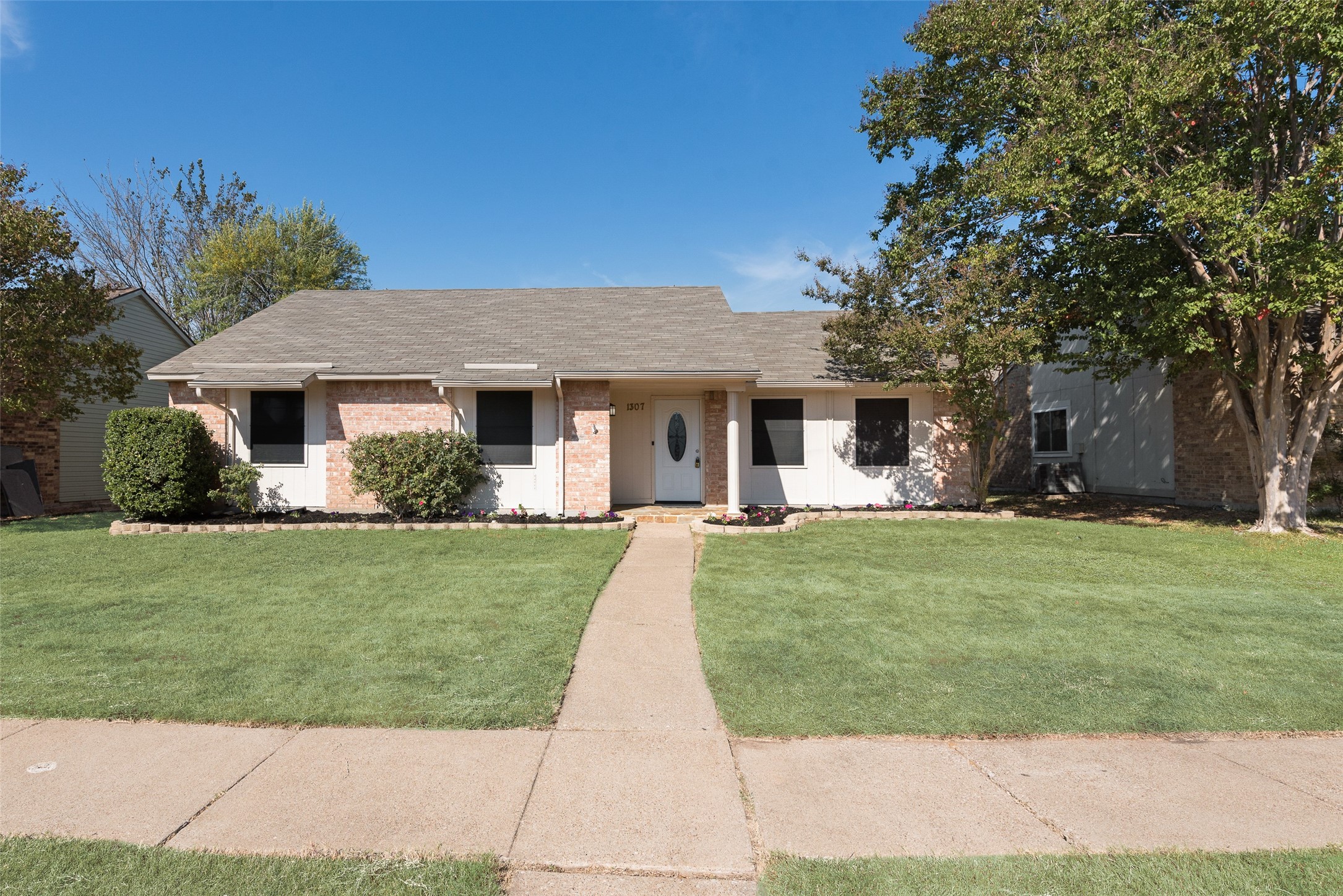 1307 Woodland Court