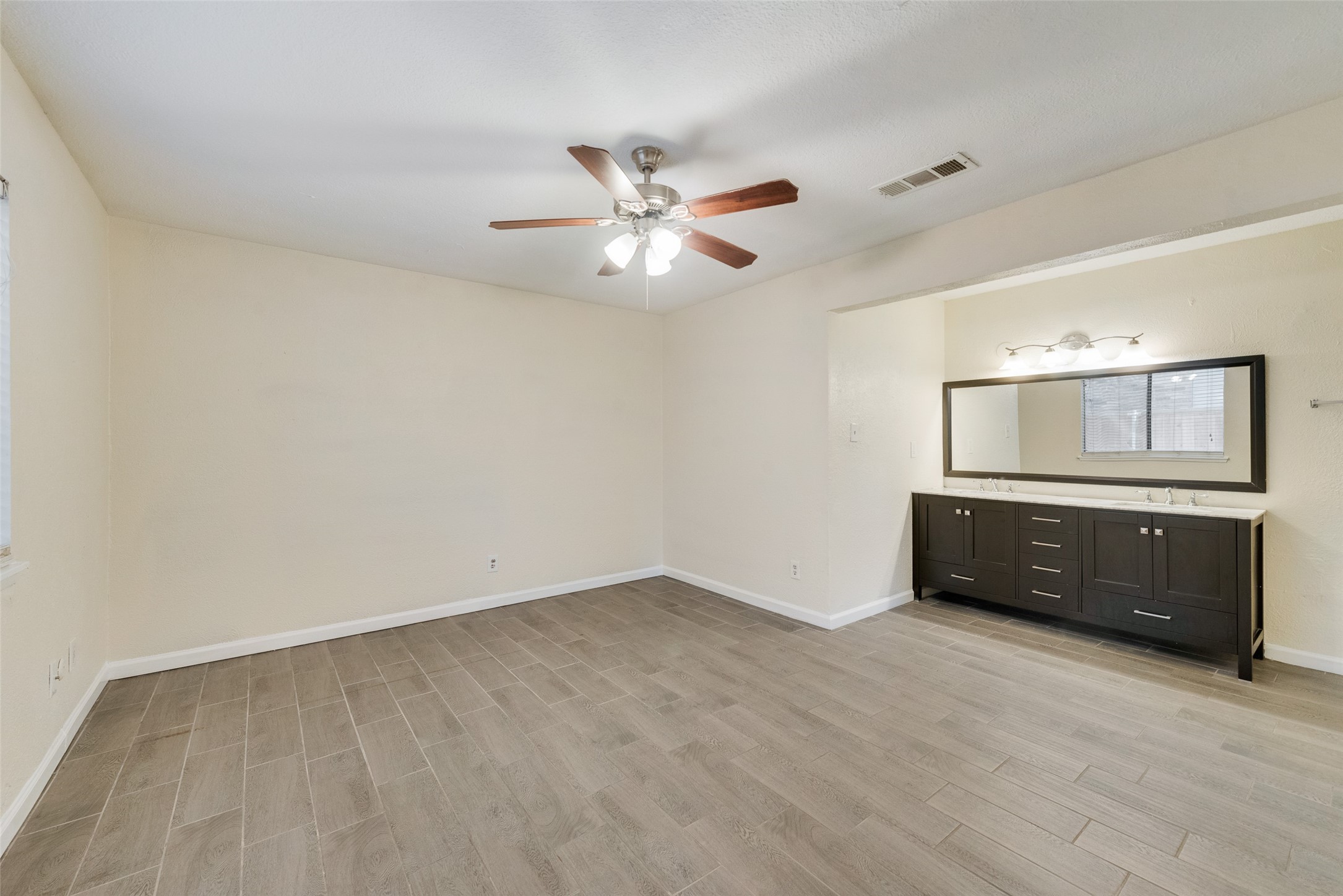 1307 Woodland Court