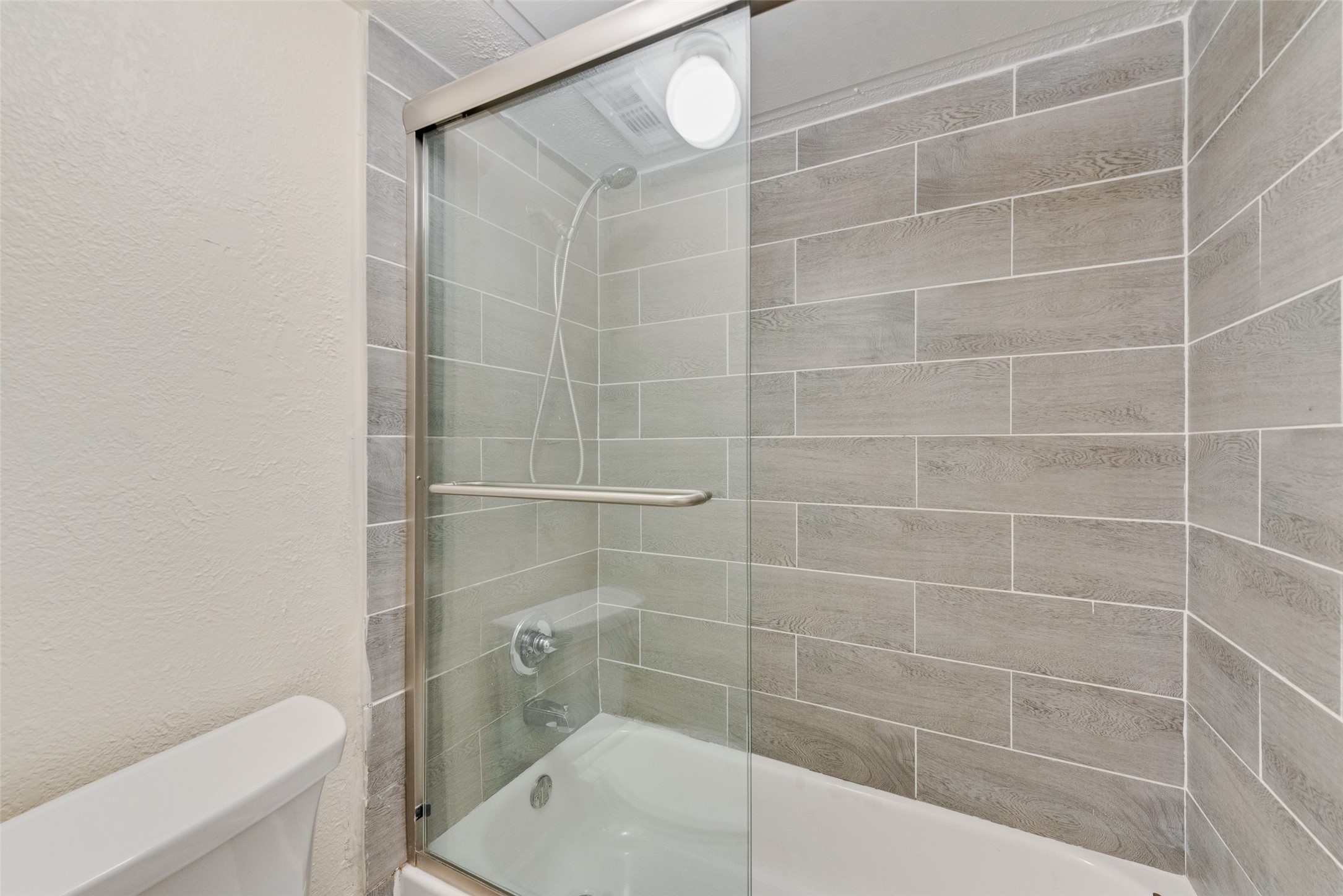 1307 Woodland Court