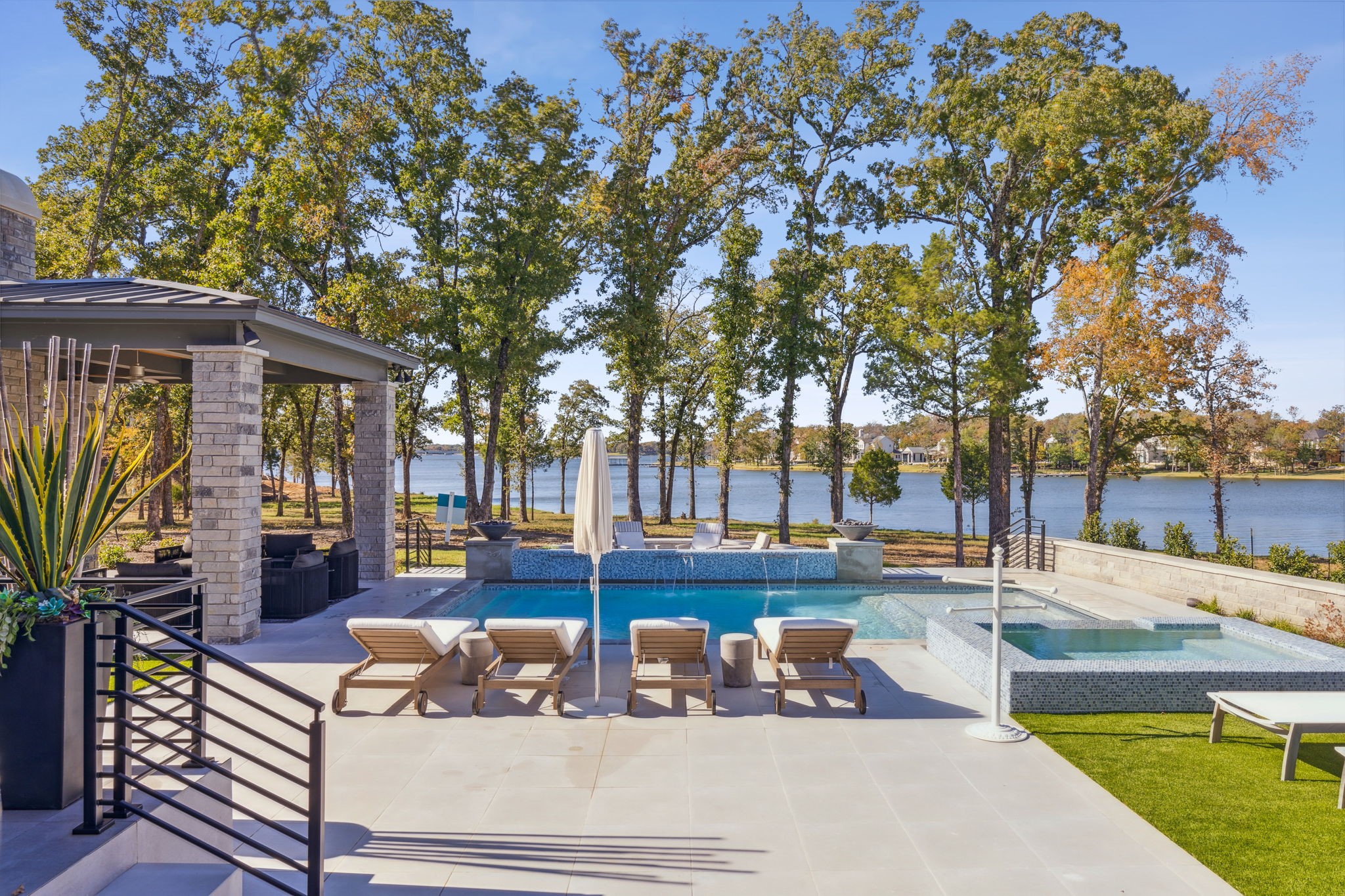 12133 W Lighthouse Lane