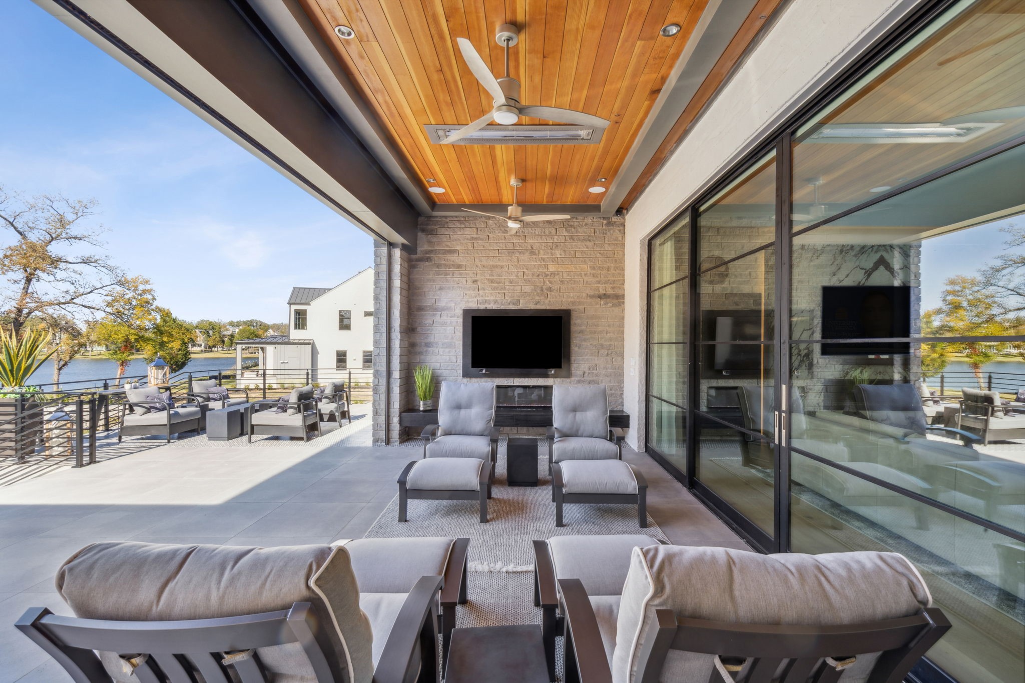 12133 W Lighthouse Lane