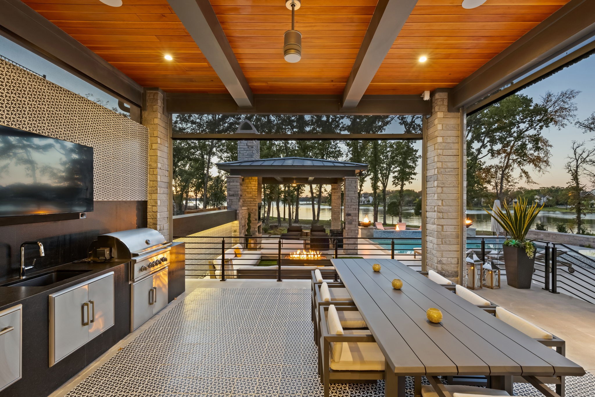 12133 W Lighthouse Lane