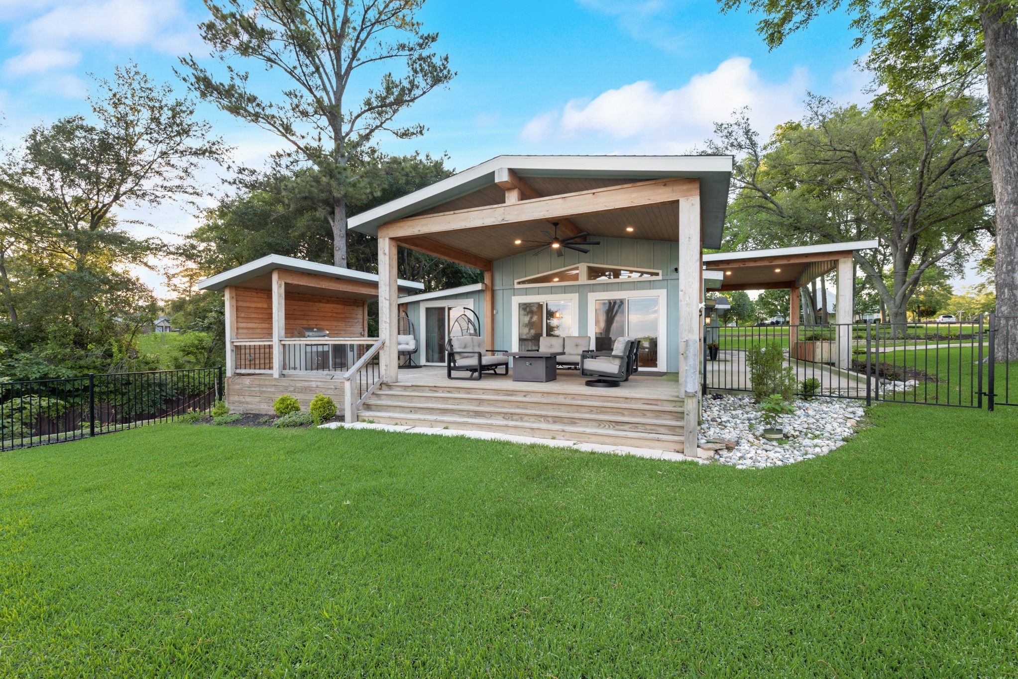 9 Southshore Circle