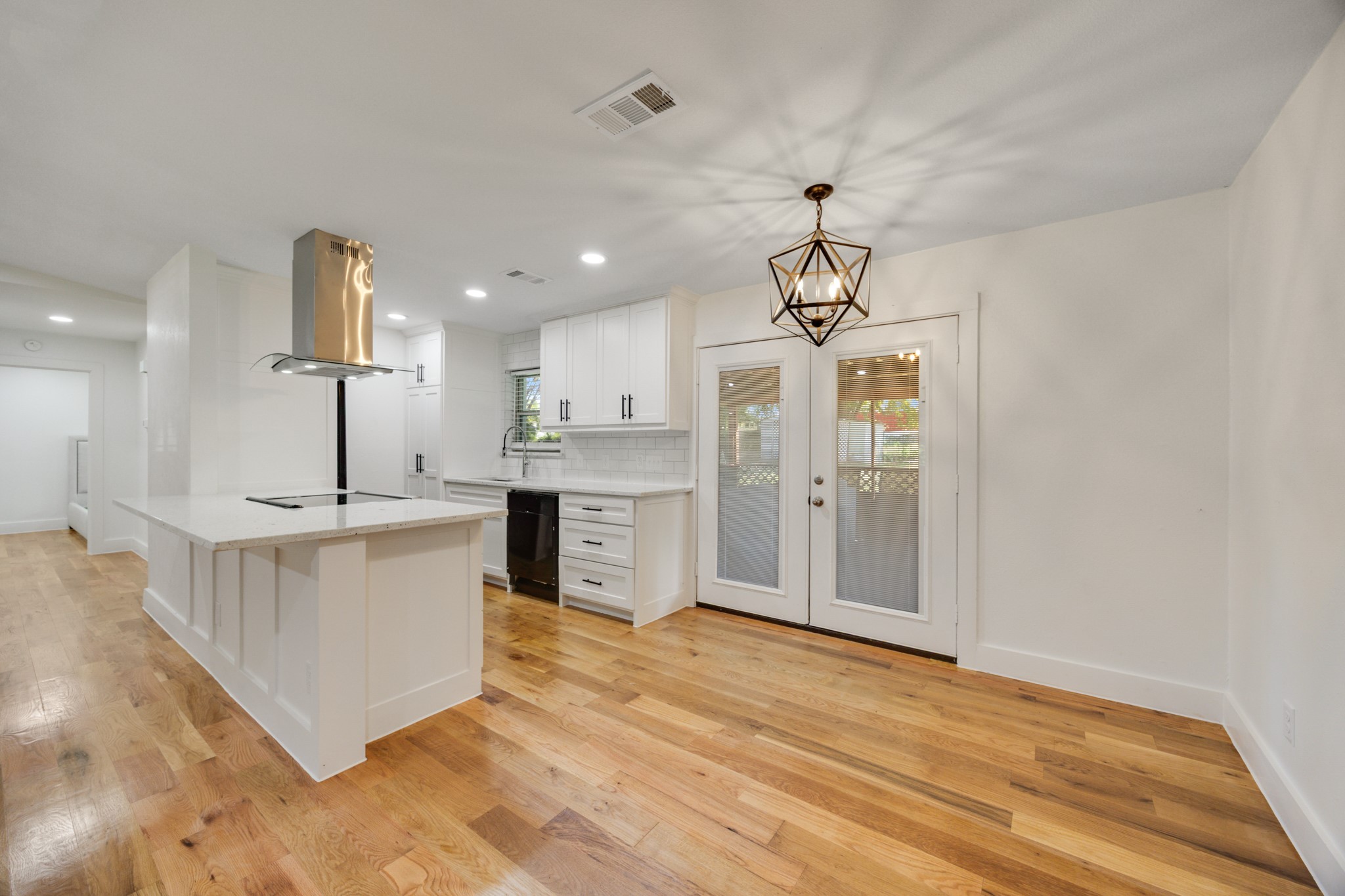 107 E Bayside Drive