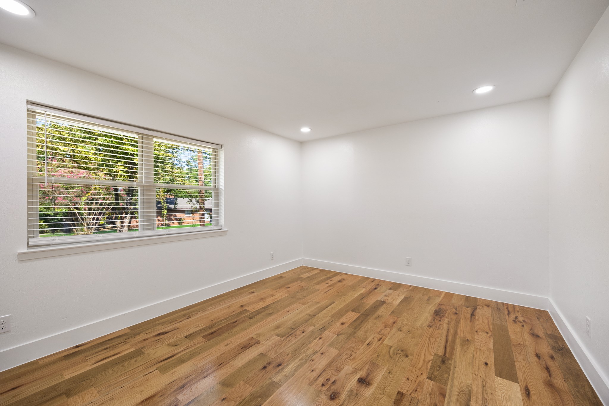 107 E Bayside Drive