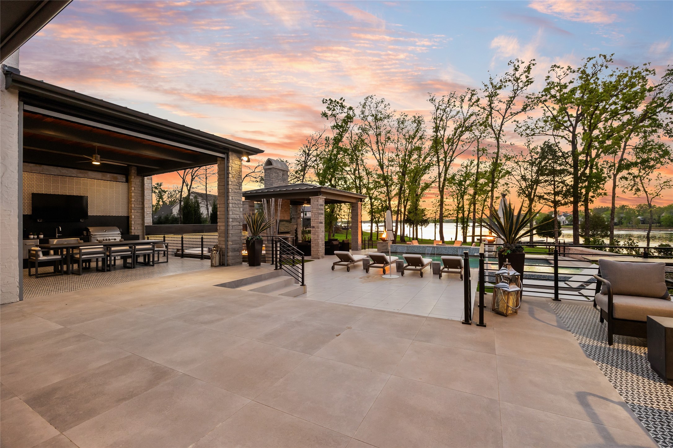 12133 W Lighthouse Lane
