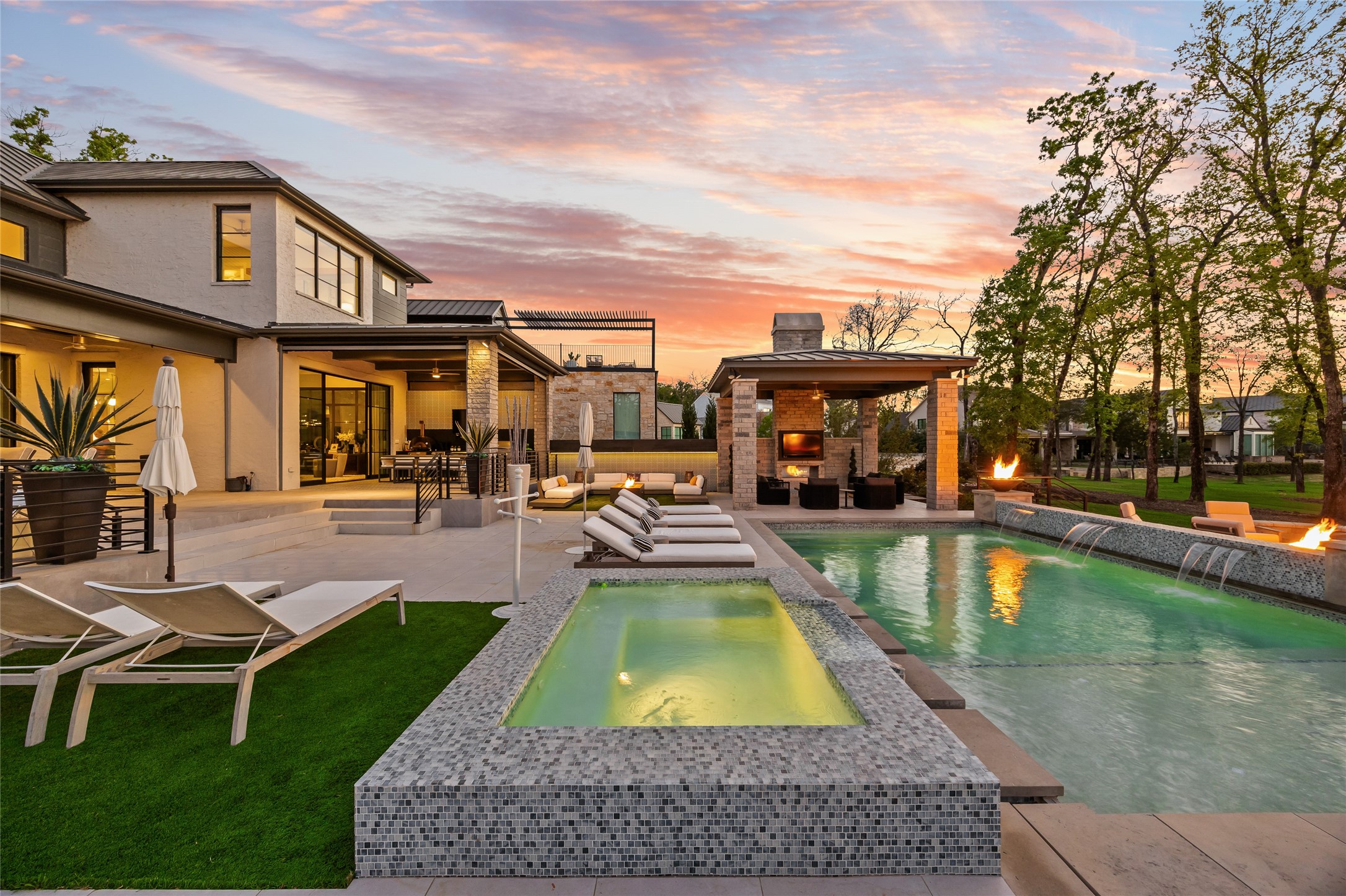 12133 W Lighthouse Lane