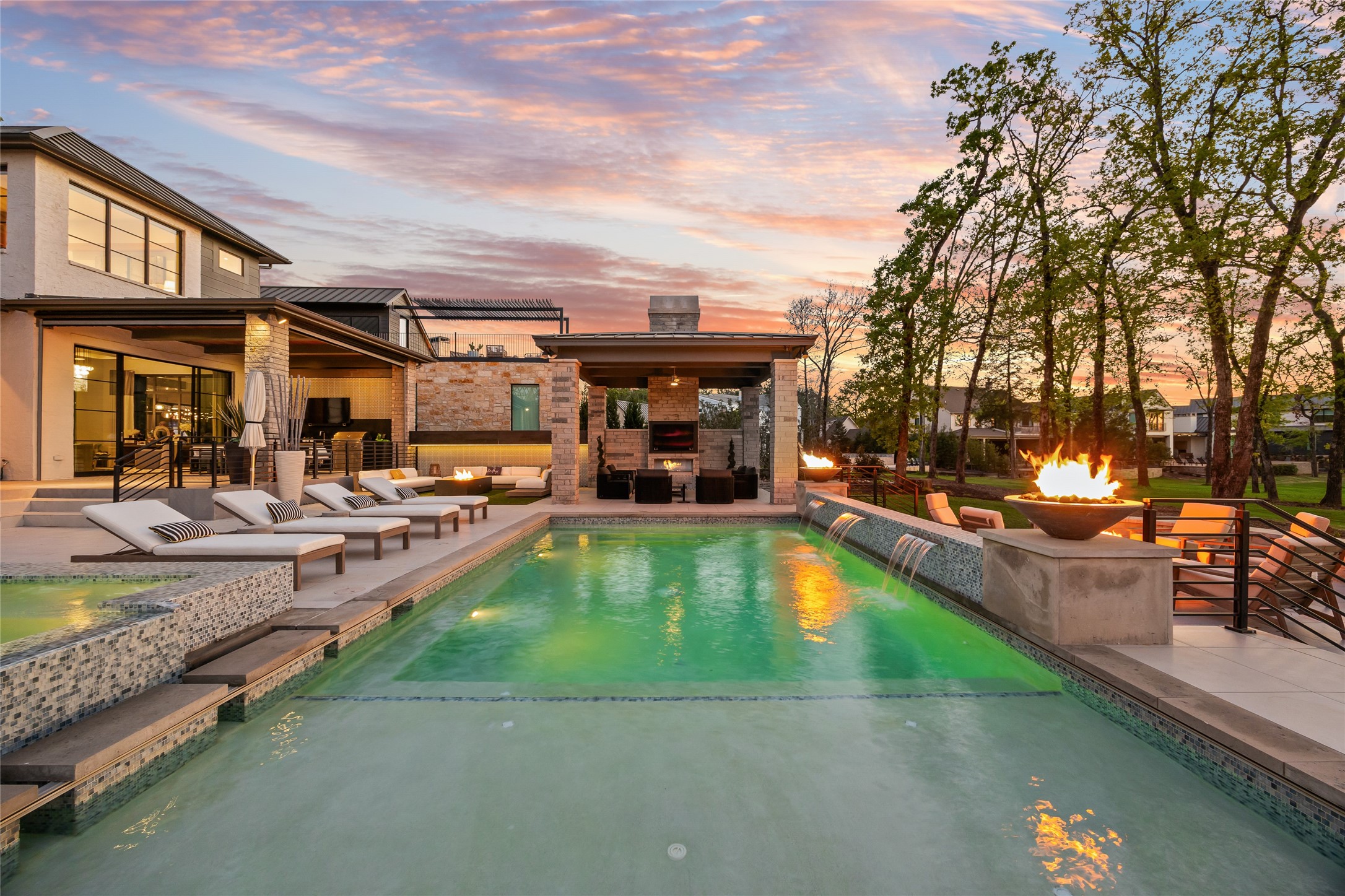 12133 W Lighthouse Lane