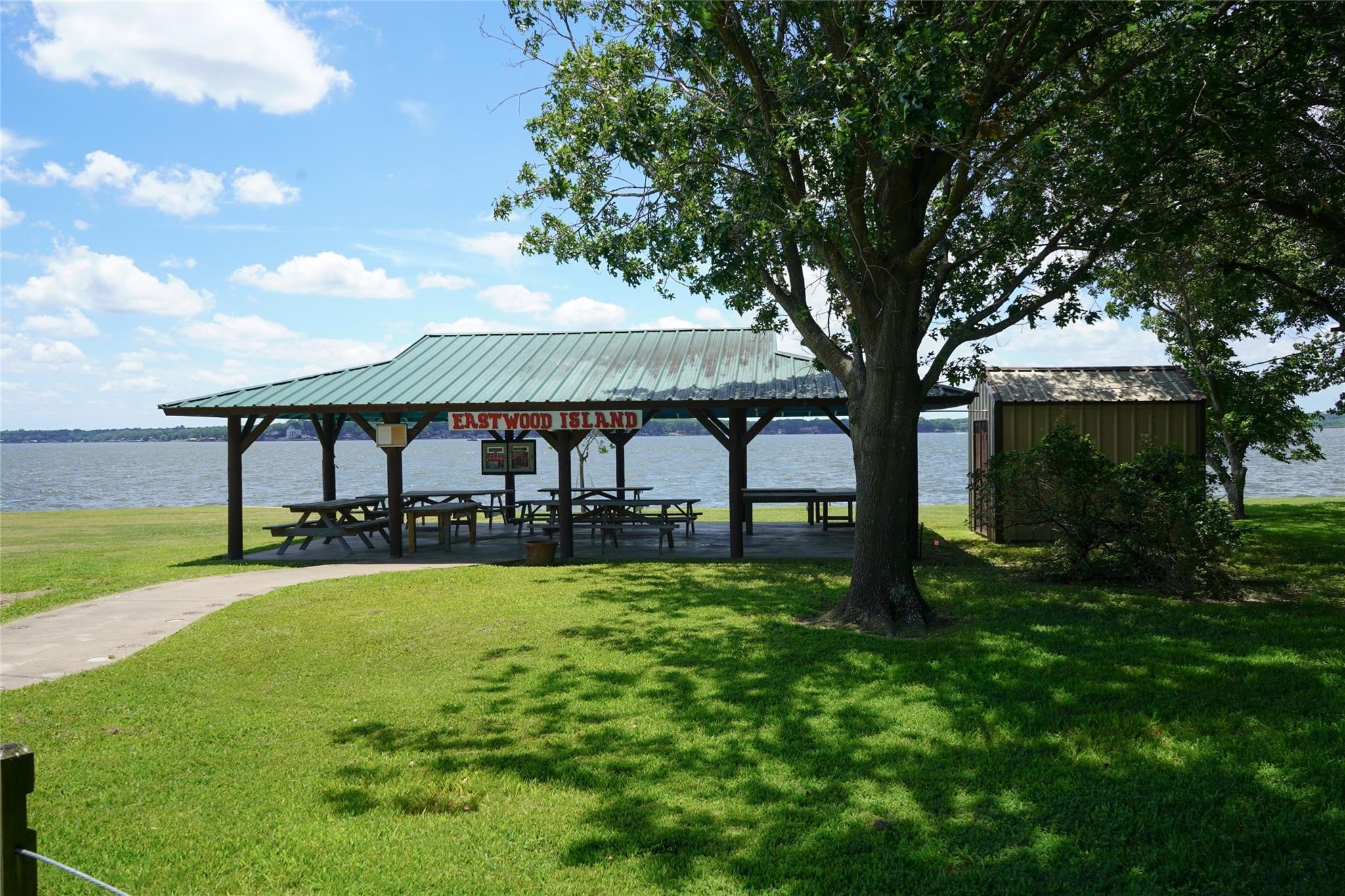 127 Wildwood Crossover Street