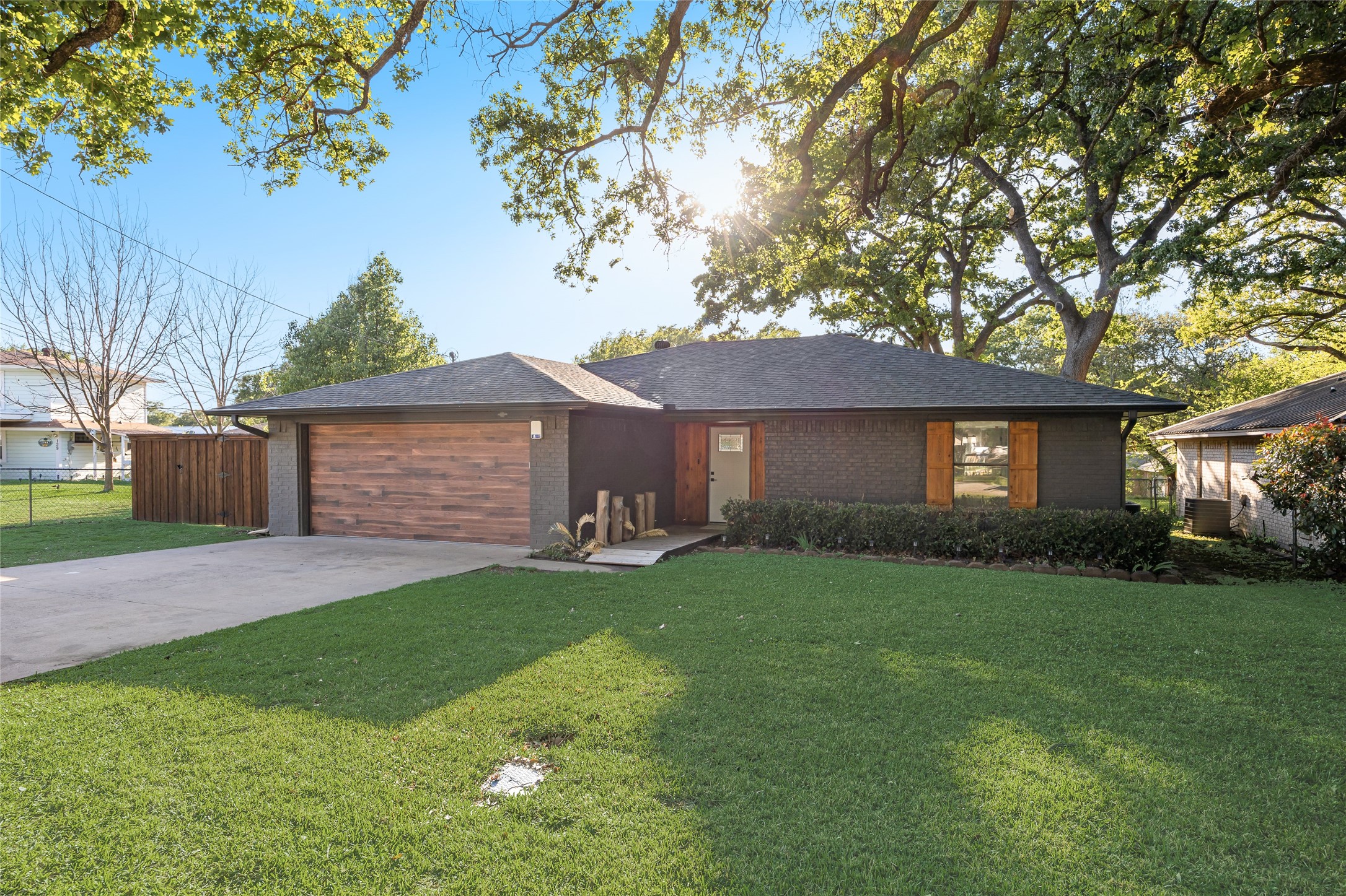 127 Wildwood Crossover Street