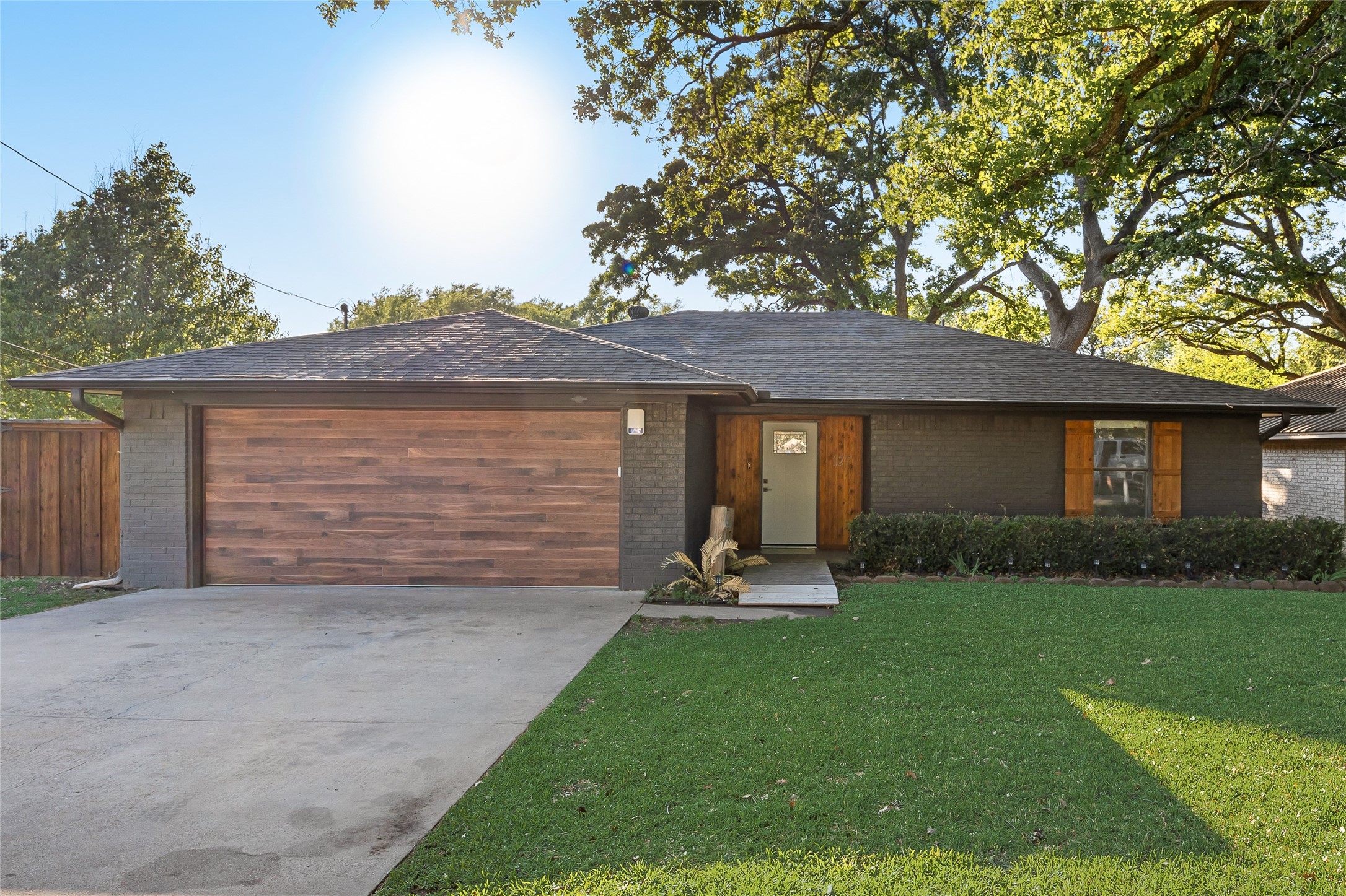 127 Wildwood Crossover Street