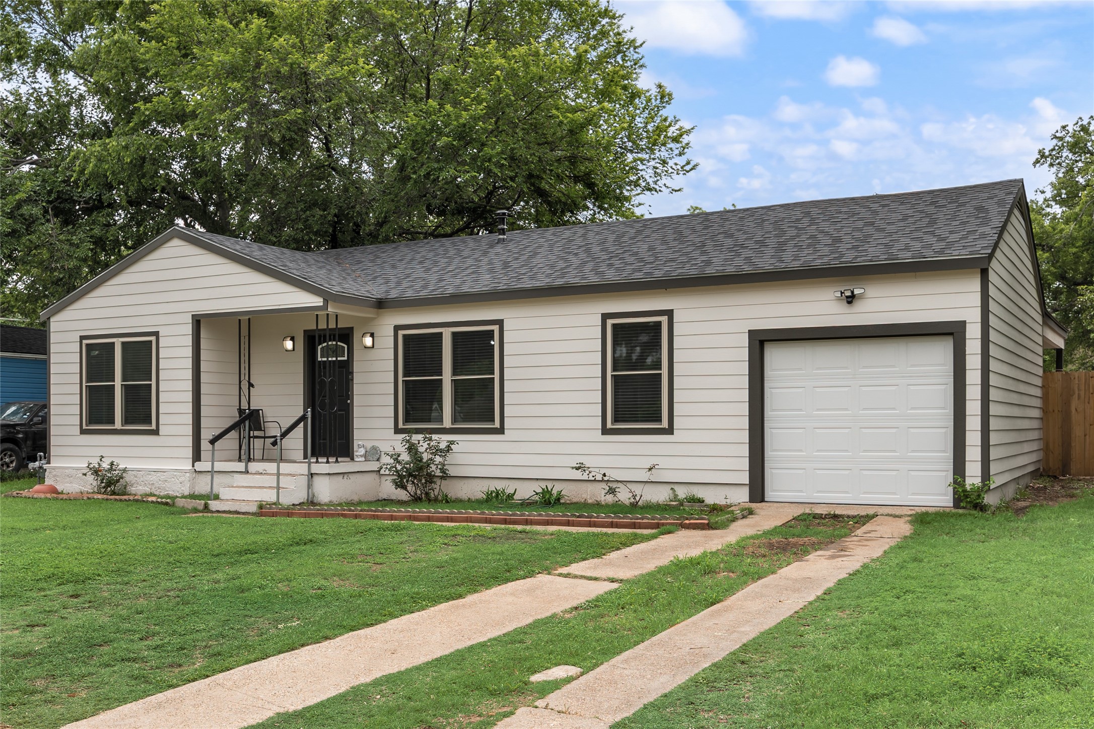 1005 Iowa Street