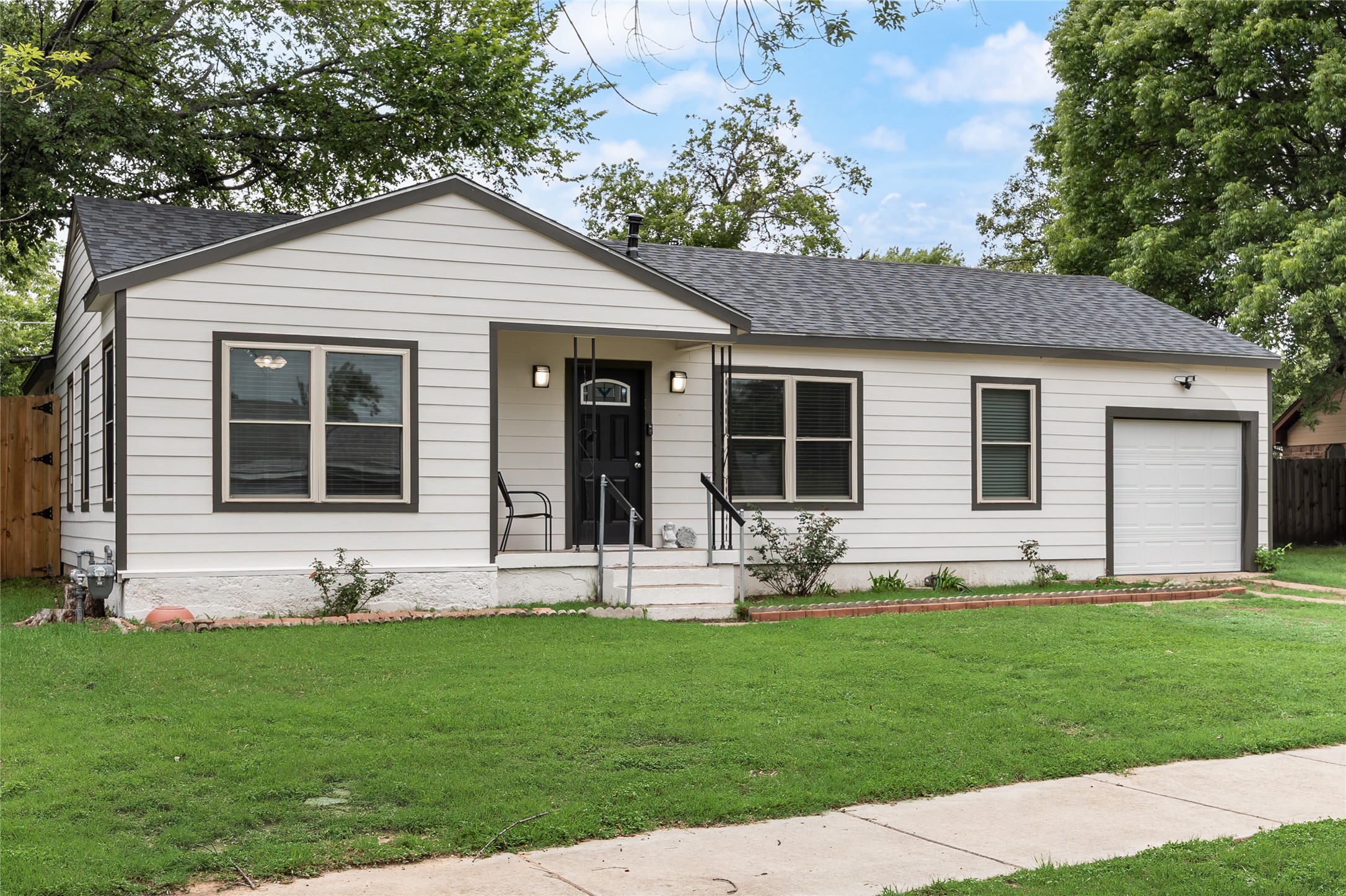 1005 Iowa Street