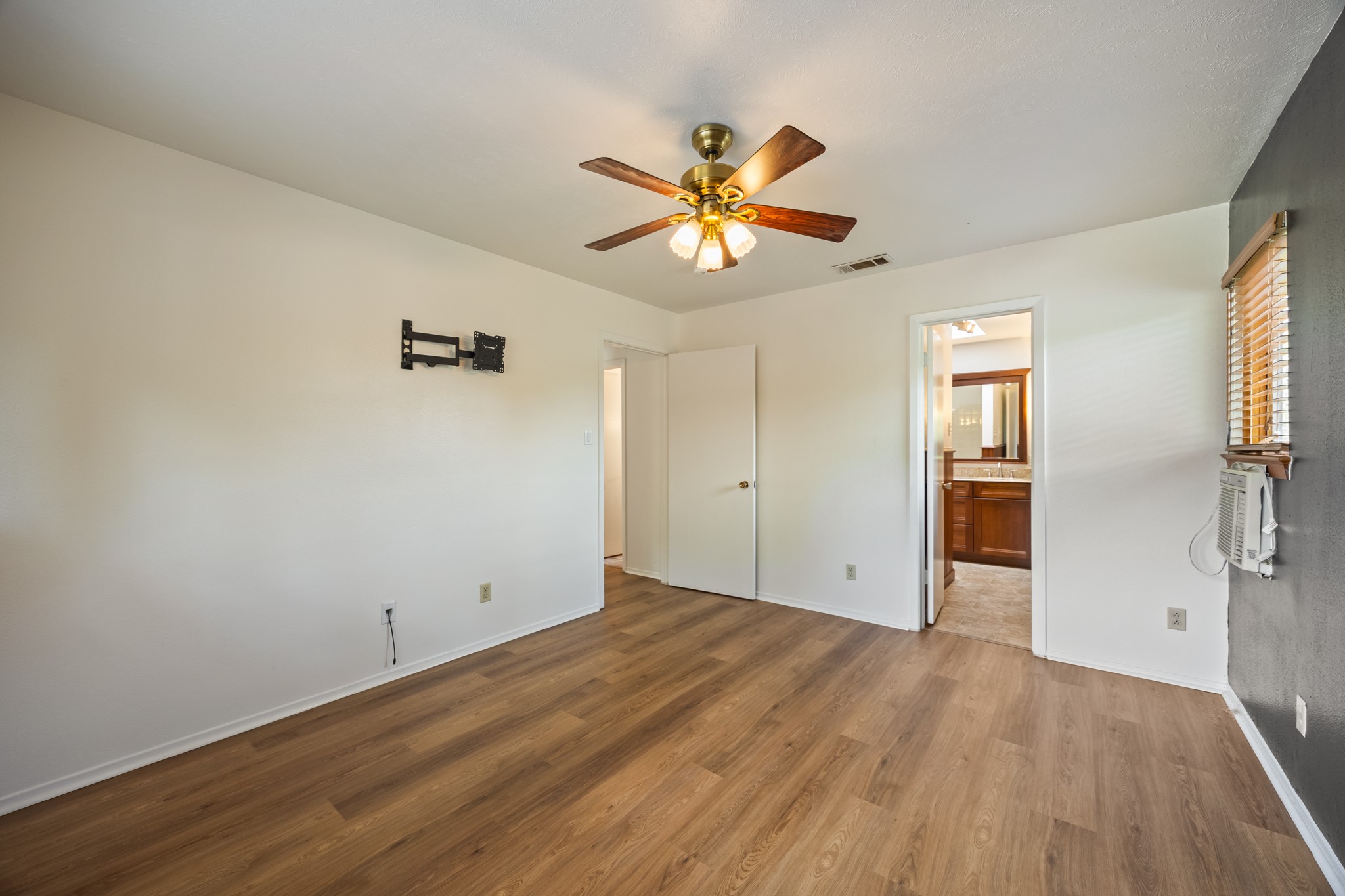 1305 Atlanta Drive