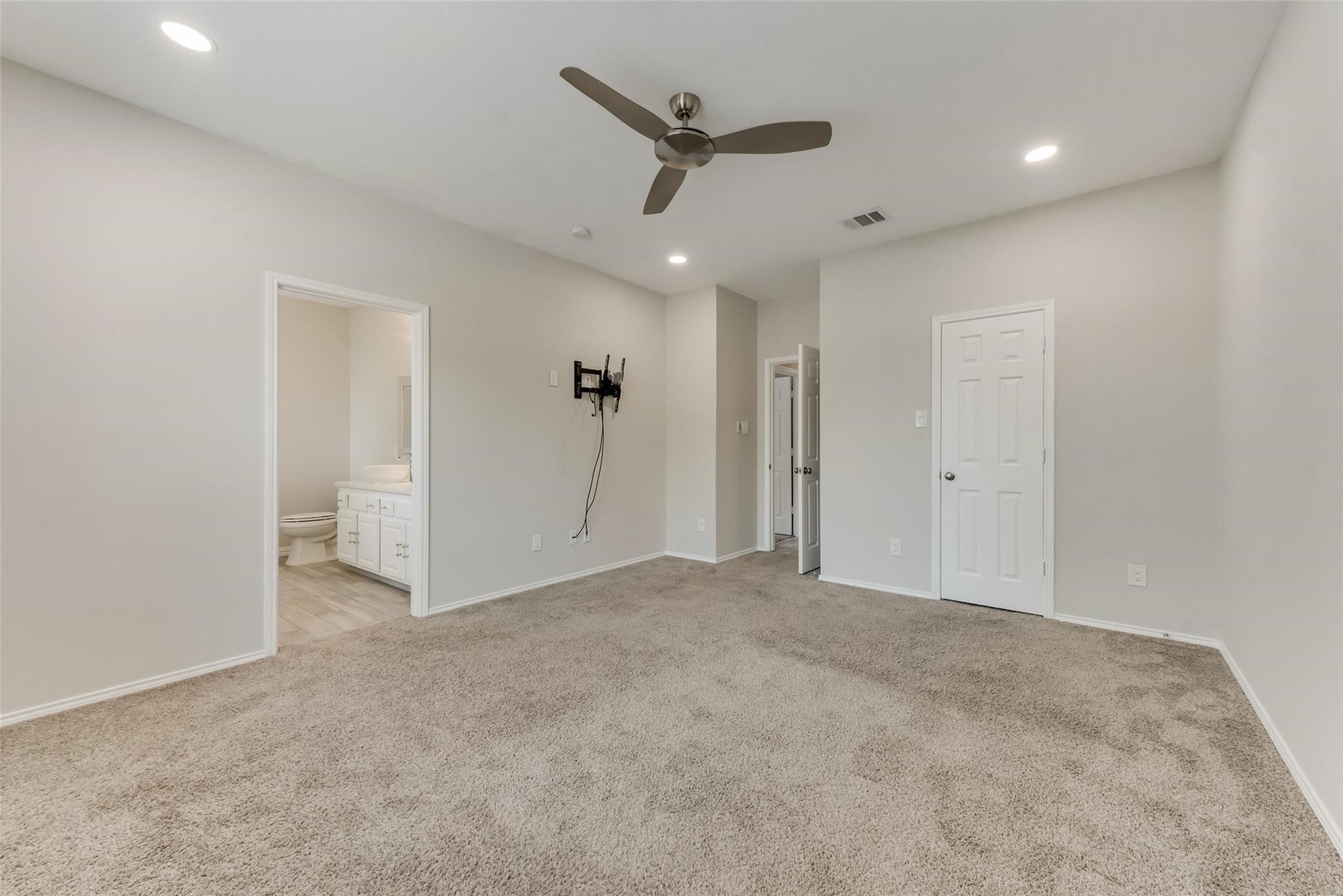 3901 Pitchstone Drive