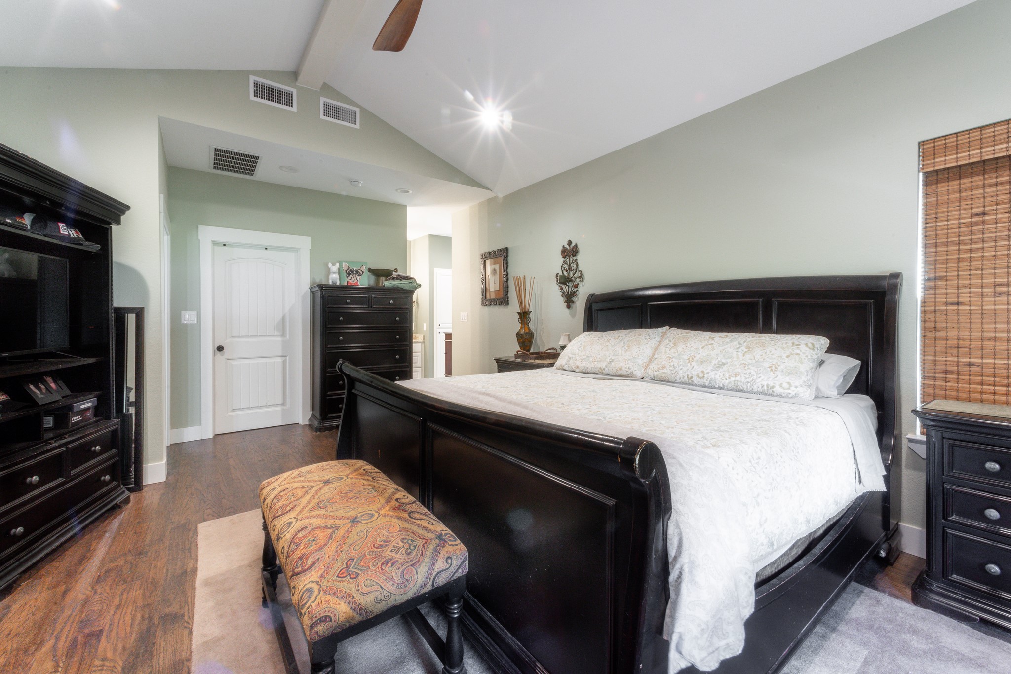 131 Lakeway Lane