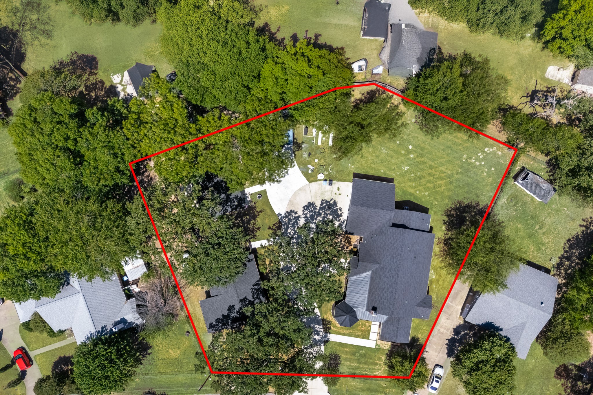 131 Lakeway Lane